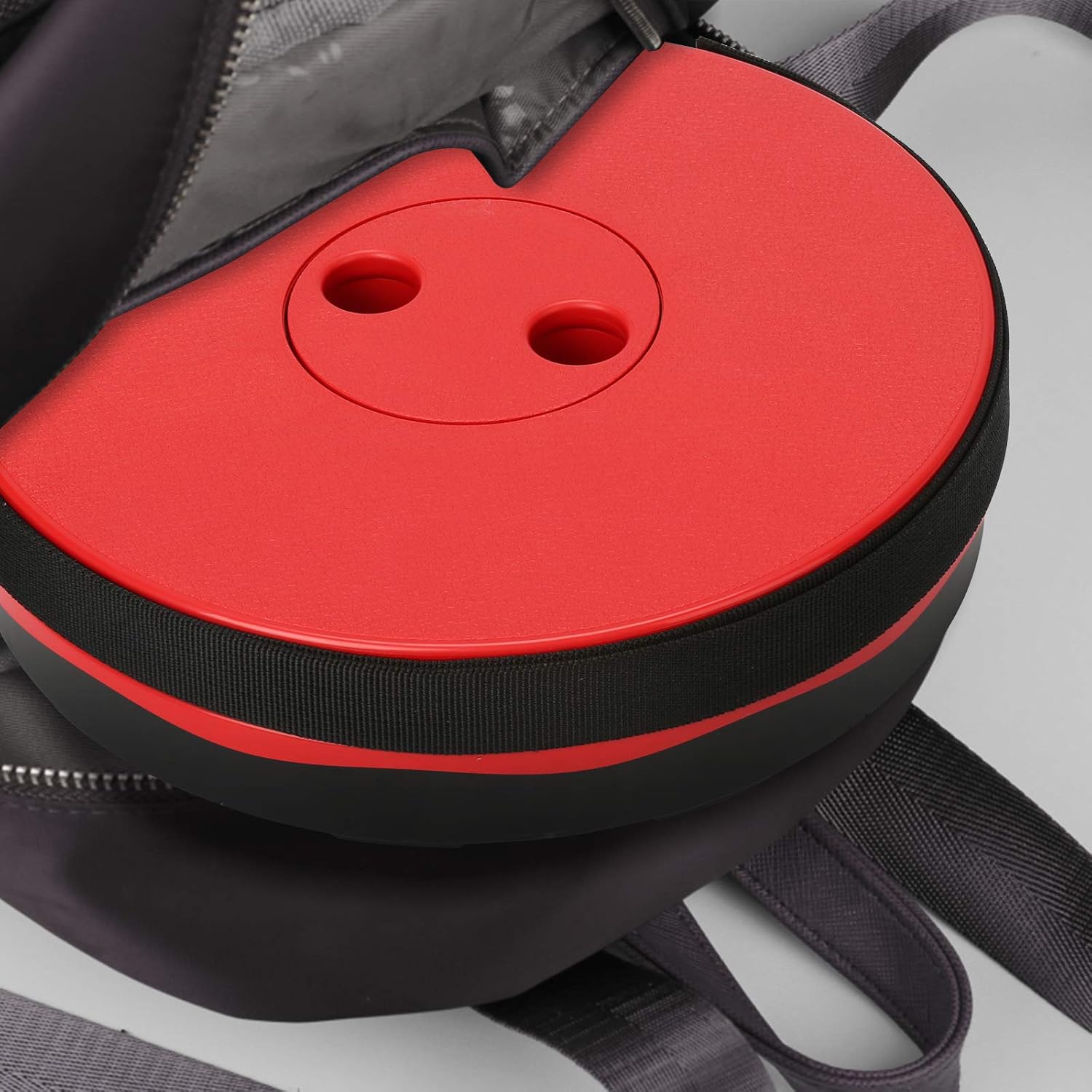 Detalle de Fiqops Tragbarer Klapphocker – Höhenverstellbar, 180 kg Traglast, Leicht & Tragbar