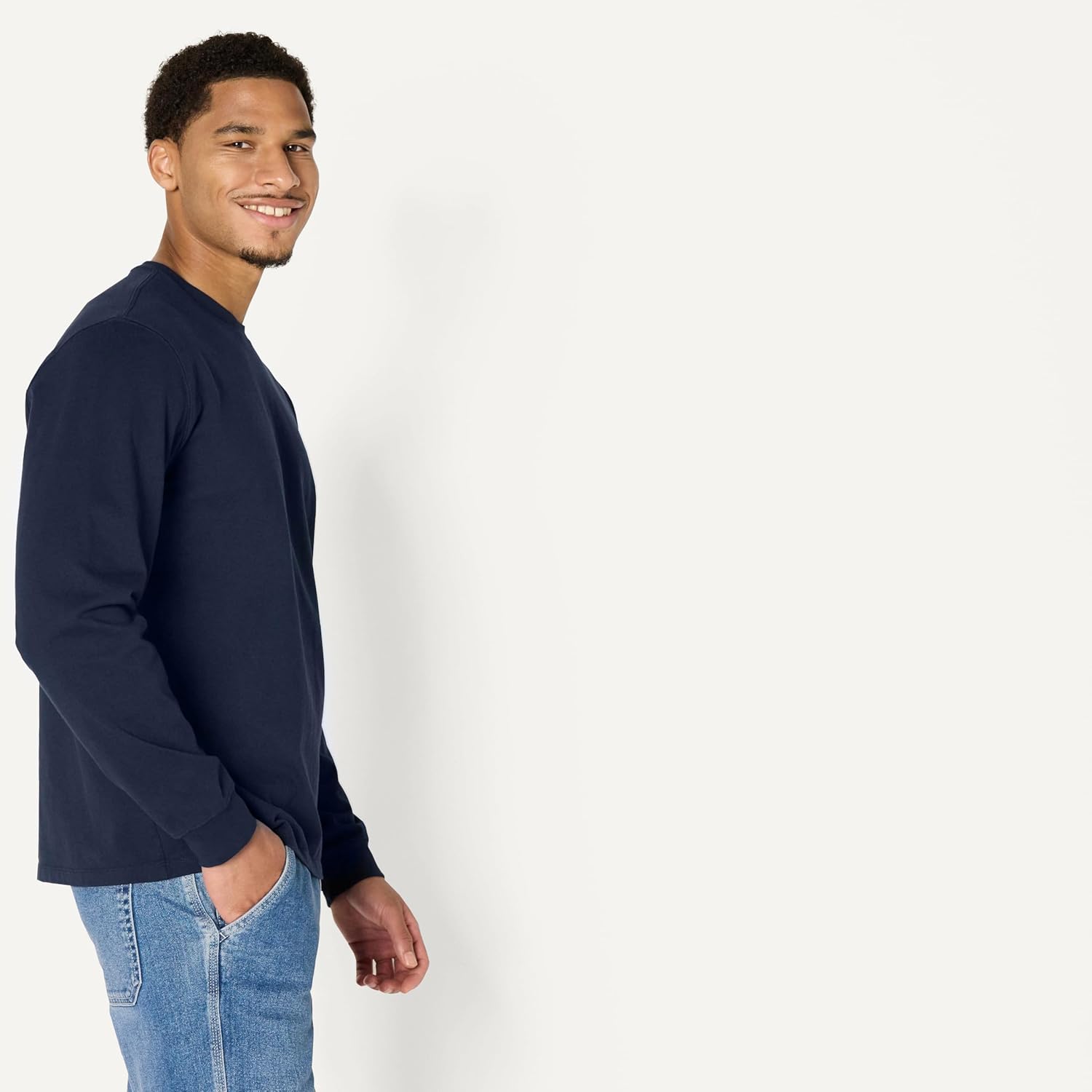 Detalle de Amazon Essentials Men's Relaxed Fit Long Sleeve T-Shirt
