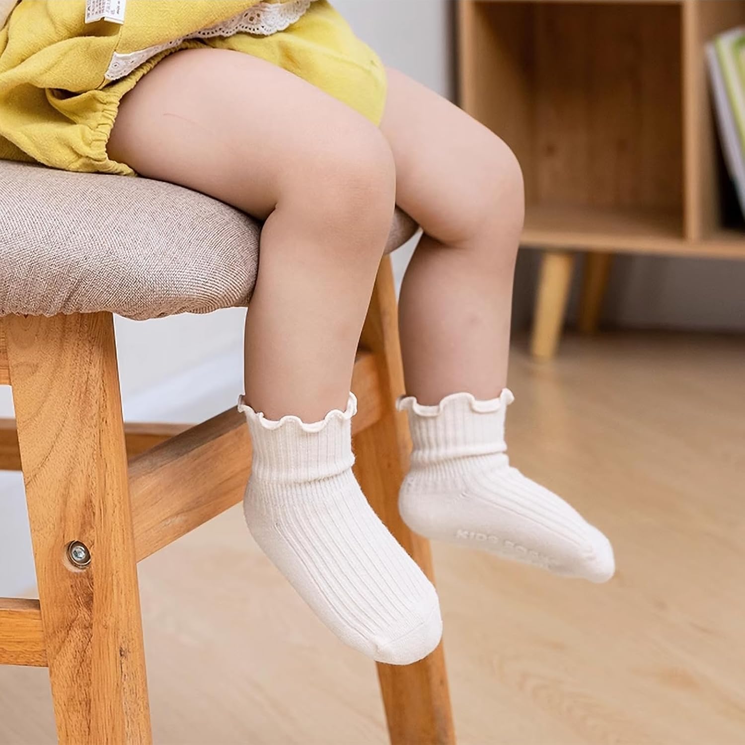 Detalle de DRESHOW Infant Ruffle Lace Non-slip Socks for Babes: 6-Pack Plain Frilly Baby Socks