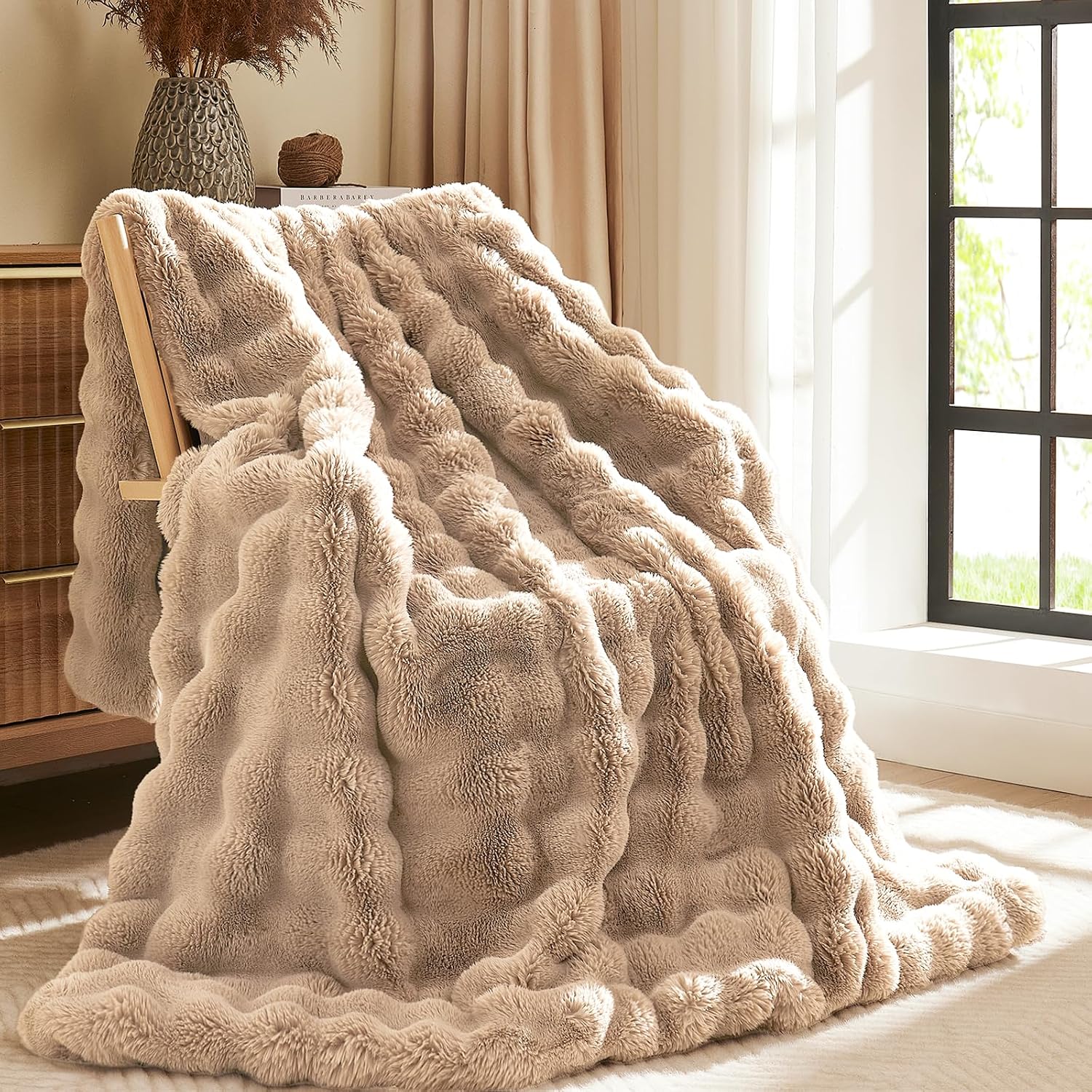 Detalle de L'AGRATY Faux Rabbit Fur Blanket 130x160cm