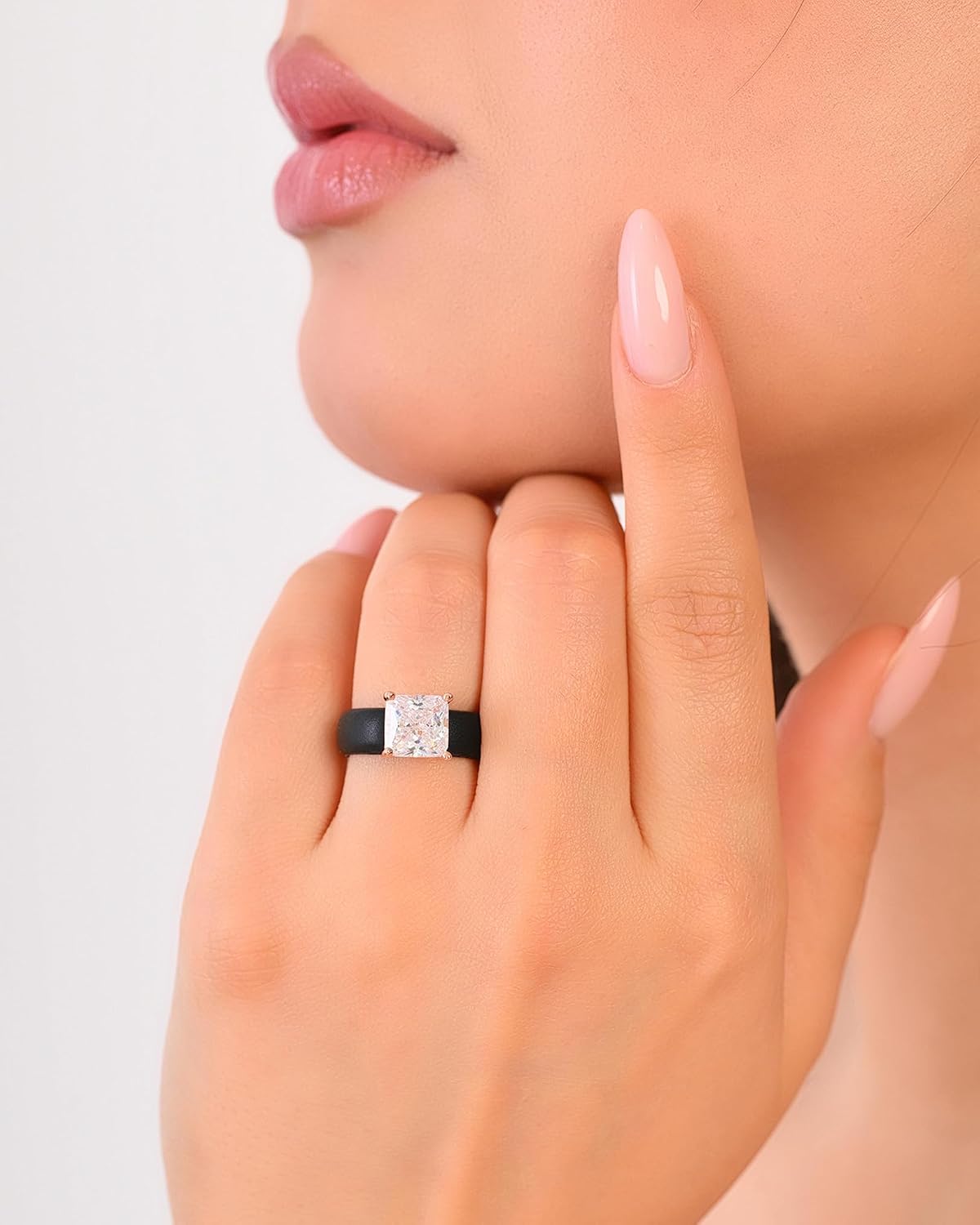 Detalle 2 de Rinfit Silicone Ring with 8×8 mm Princess-Cut CZ
