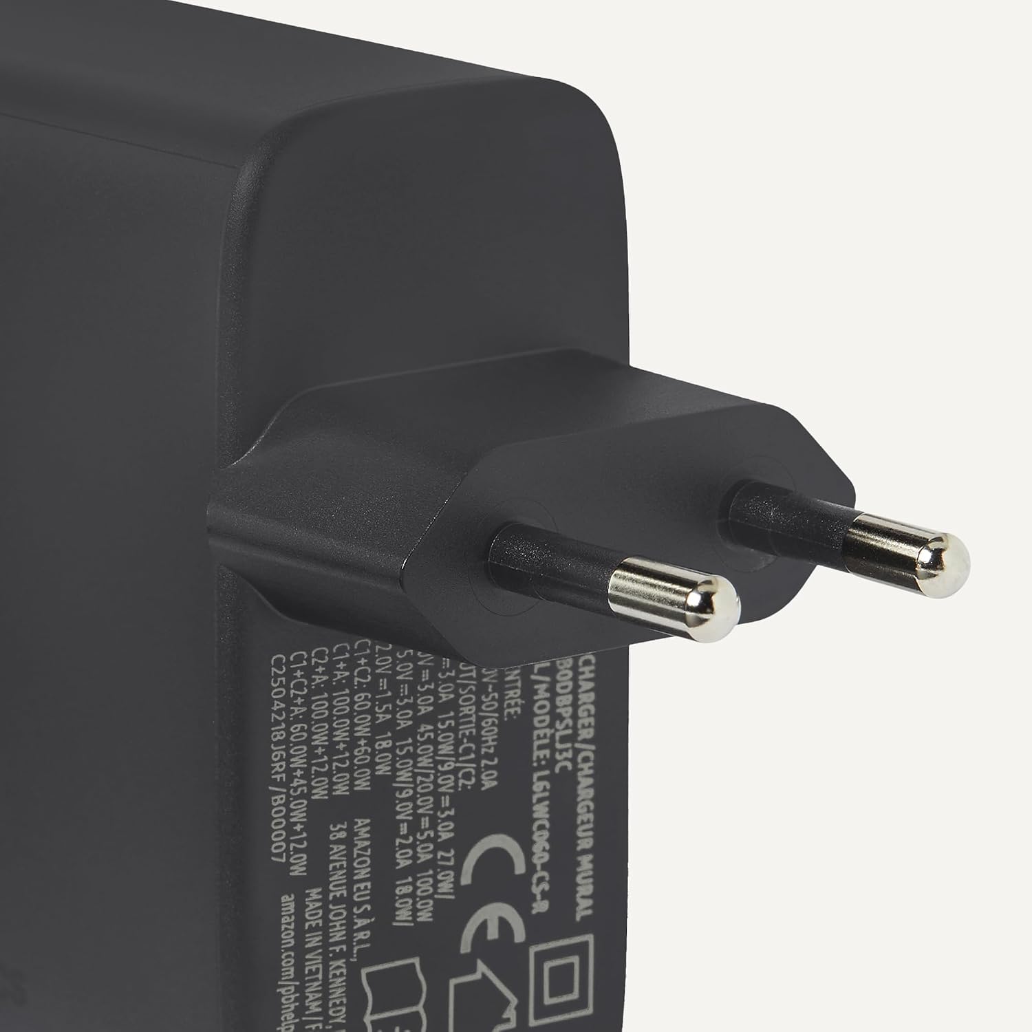 Detalle de Amazon Basics Caricabatterie 120W USB-C USB-A