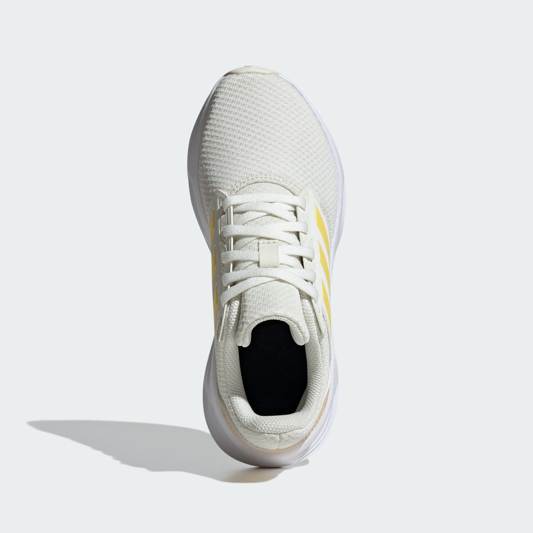 Detalle 2 de Zapatilla Galaxy 6 Beige de Adidas: guía de compra para uso diario