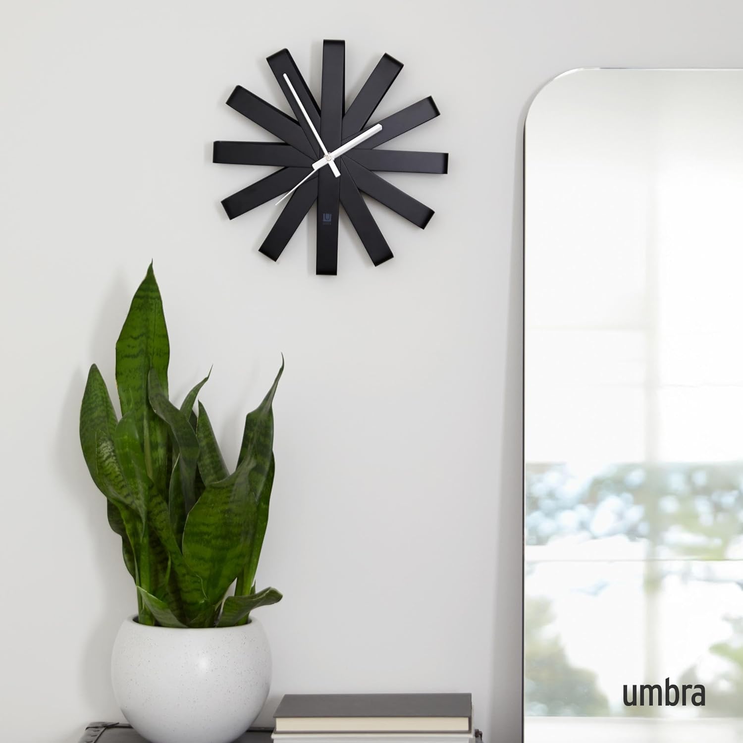 Thumbnail 1 de Umbra Ribbon Wall Clock 31 cm Wanduhr