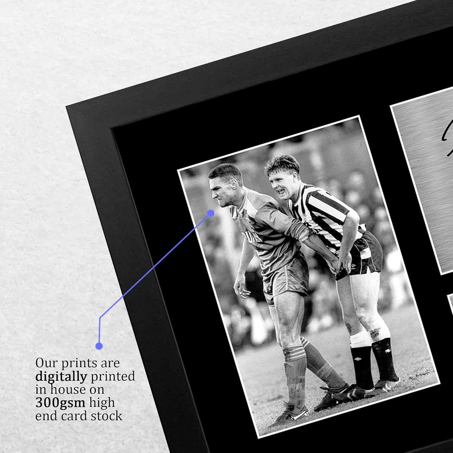 Thumbnail 3 de HWC Trading A4 Framed Signed Autograph Picture – Paul Gascoigne & Vinnie Jones Wimbledon FC Magpies “The Nut Cracker” (A4)