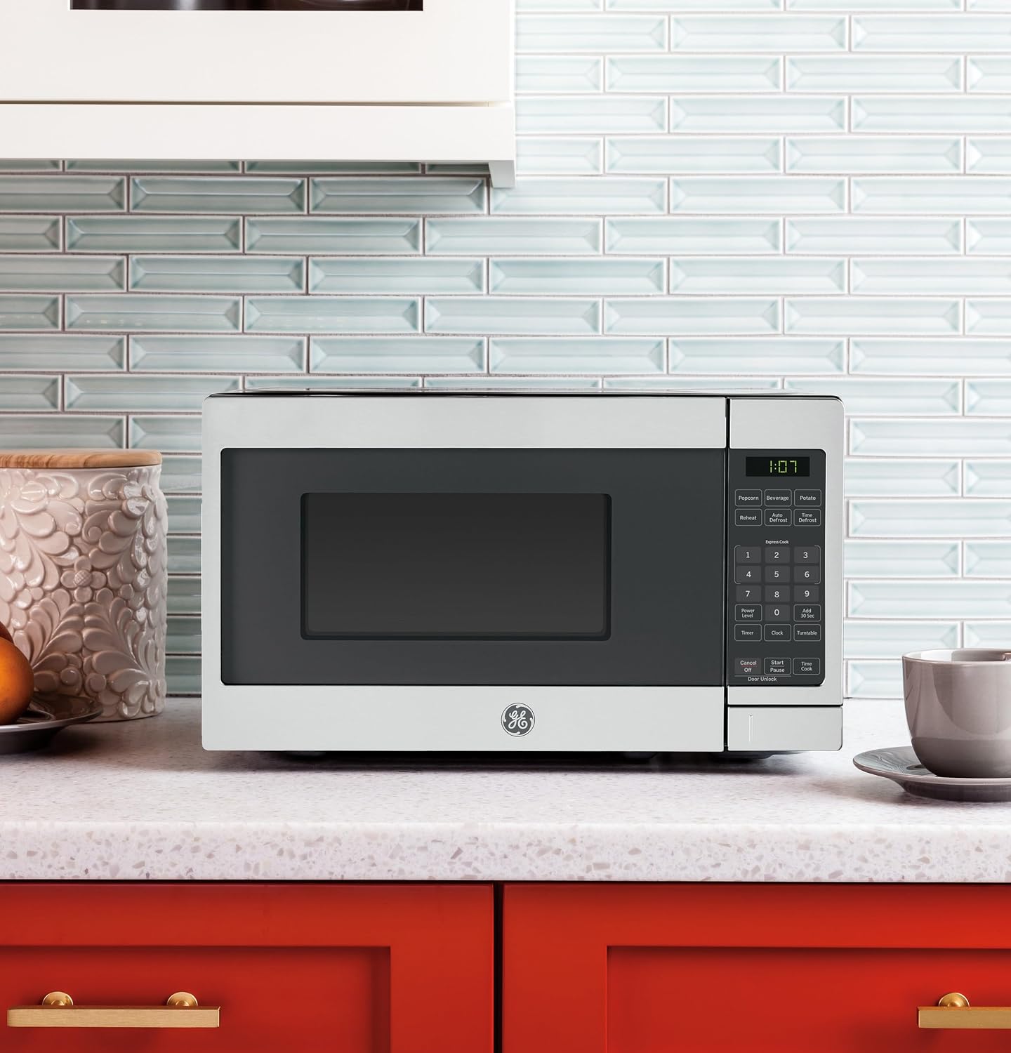 Thumbnail 2 de GE Compact Countertop Microwave 0.7 cu ft 700W 🍽