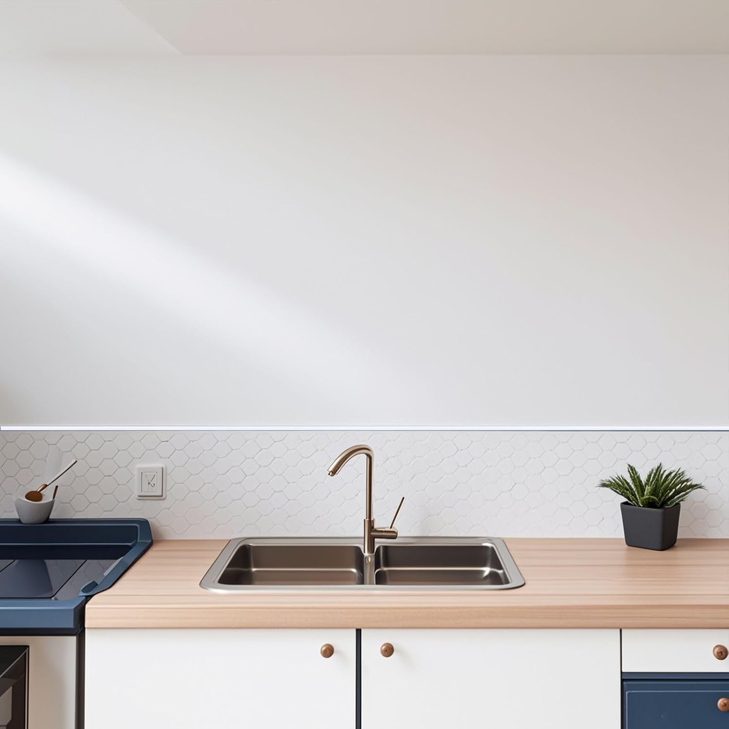 Detalle 1 de Zayejod 10M matte white moulding trim 8mm