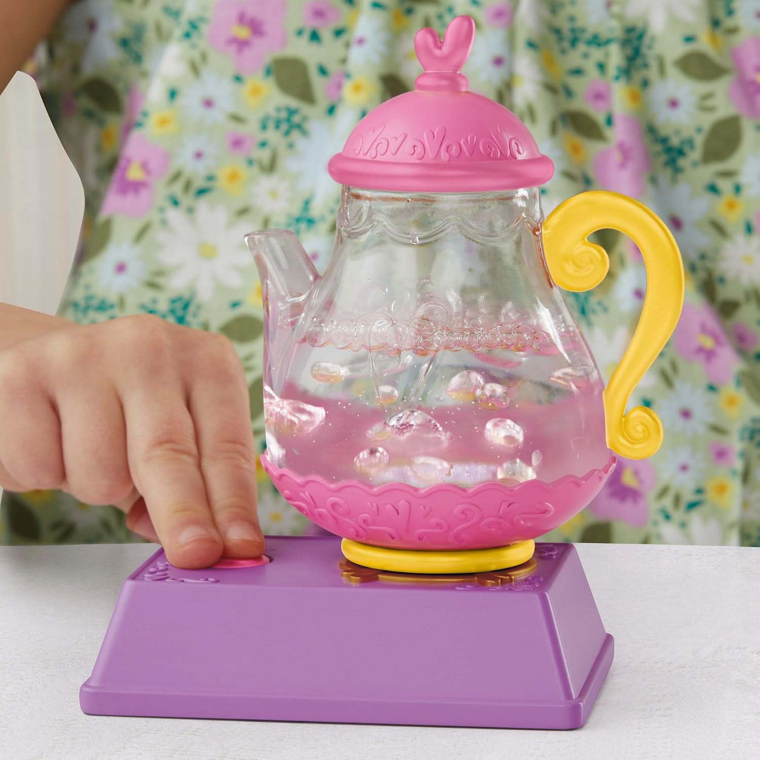 Detalle de Baby Alive Bubbly Tea Party Sophia Sparkle Doll (11-Inch) with Teapot Accessories
