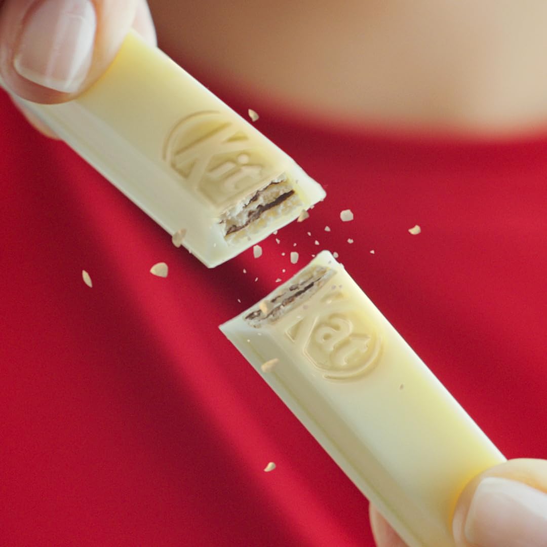 Thumbnail 3 de KitKat Mini barres avec enrobage blanc – Lot de 2 (252,7 g) : une pause croquante pour les petits breaks