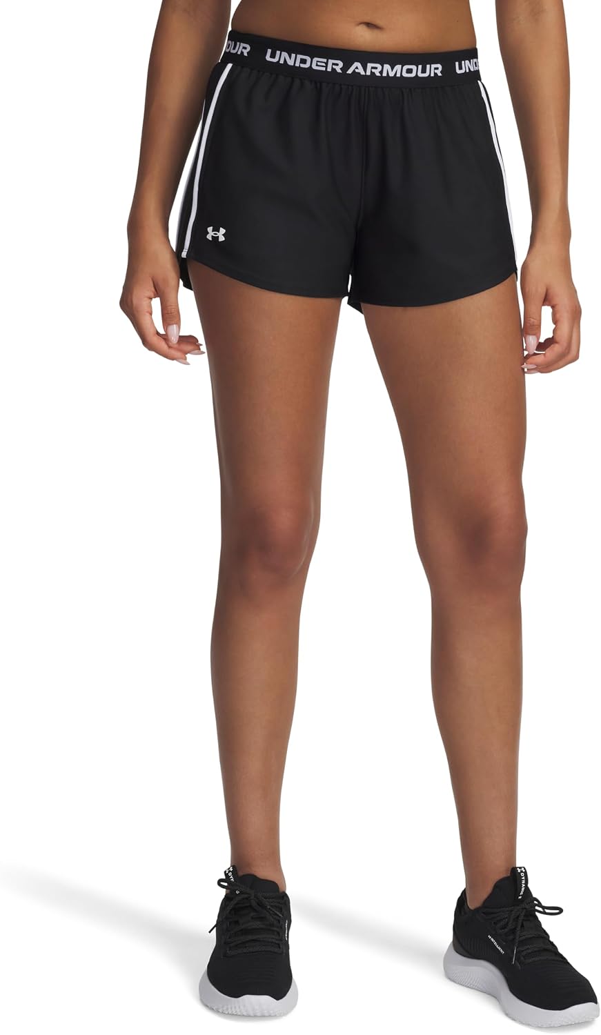 Thumbnail 1 de Under Armour Women’s Tech Play Up Shorts (Black) — shaped hem running gym shorts with open-hand pockets