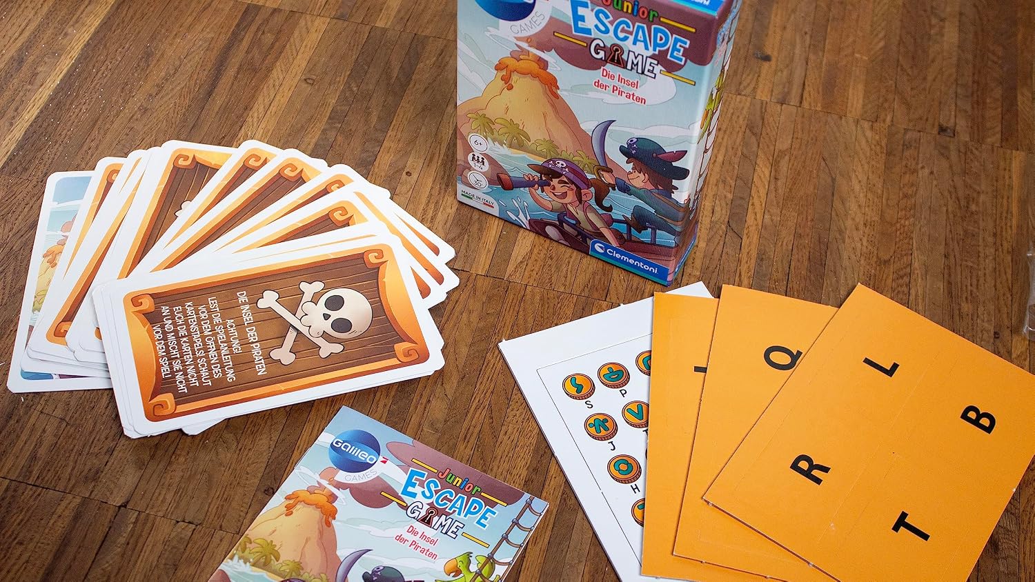 Detalle 2 de Clementoni Escape Game Junior Insel der Piraten