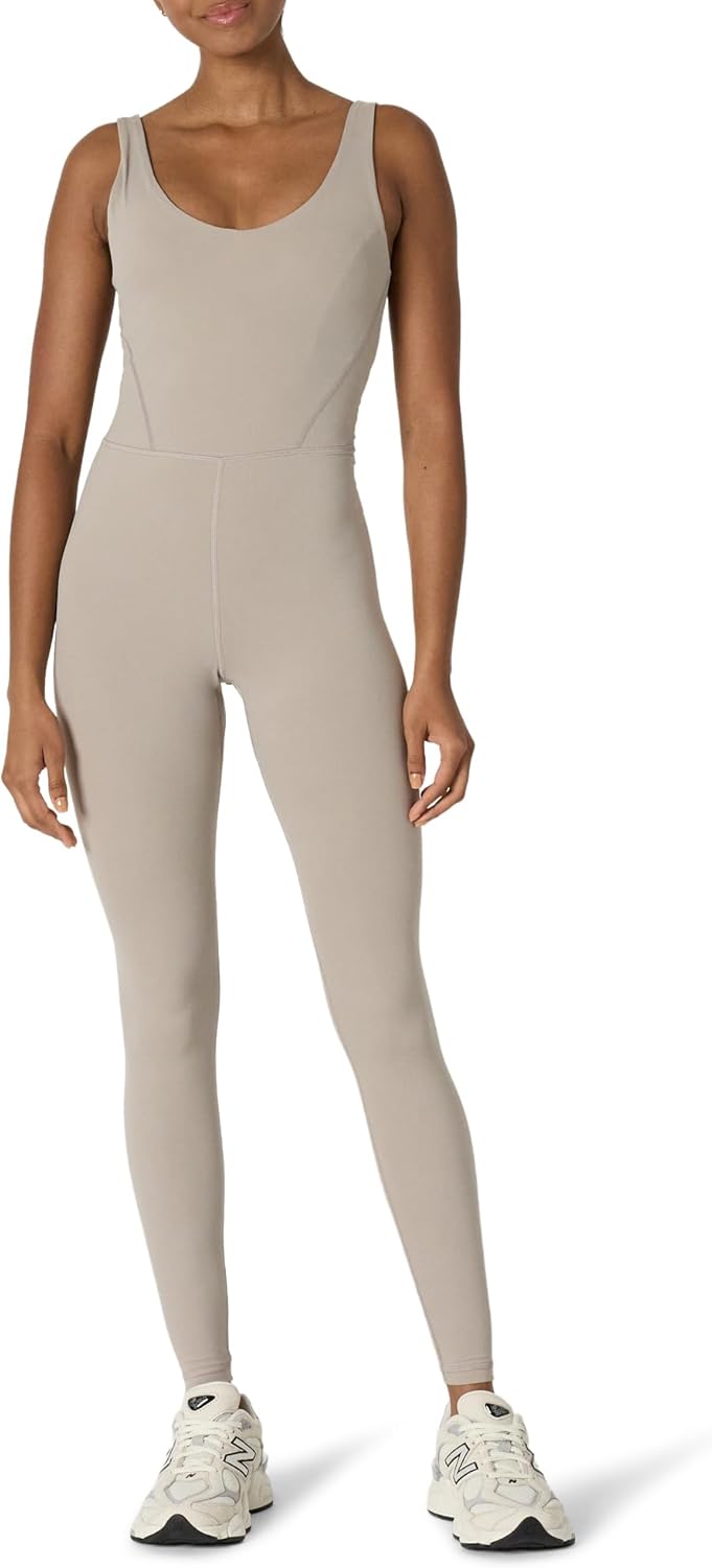 Detalle de Amazon Essentials Women's Active Formflex Buttery Soft One Piece Full Length Workout Jumpsuit with Built-In Bra