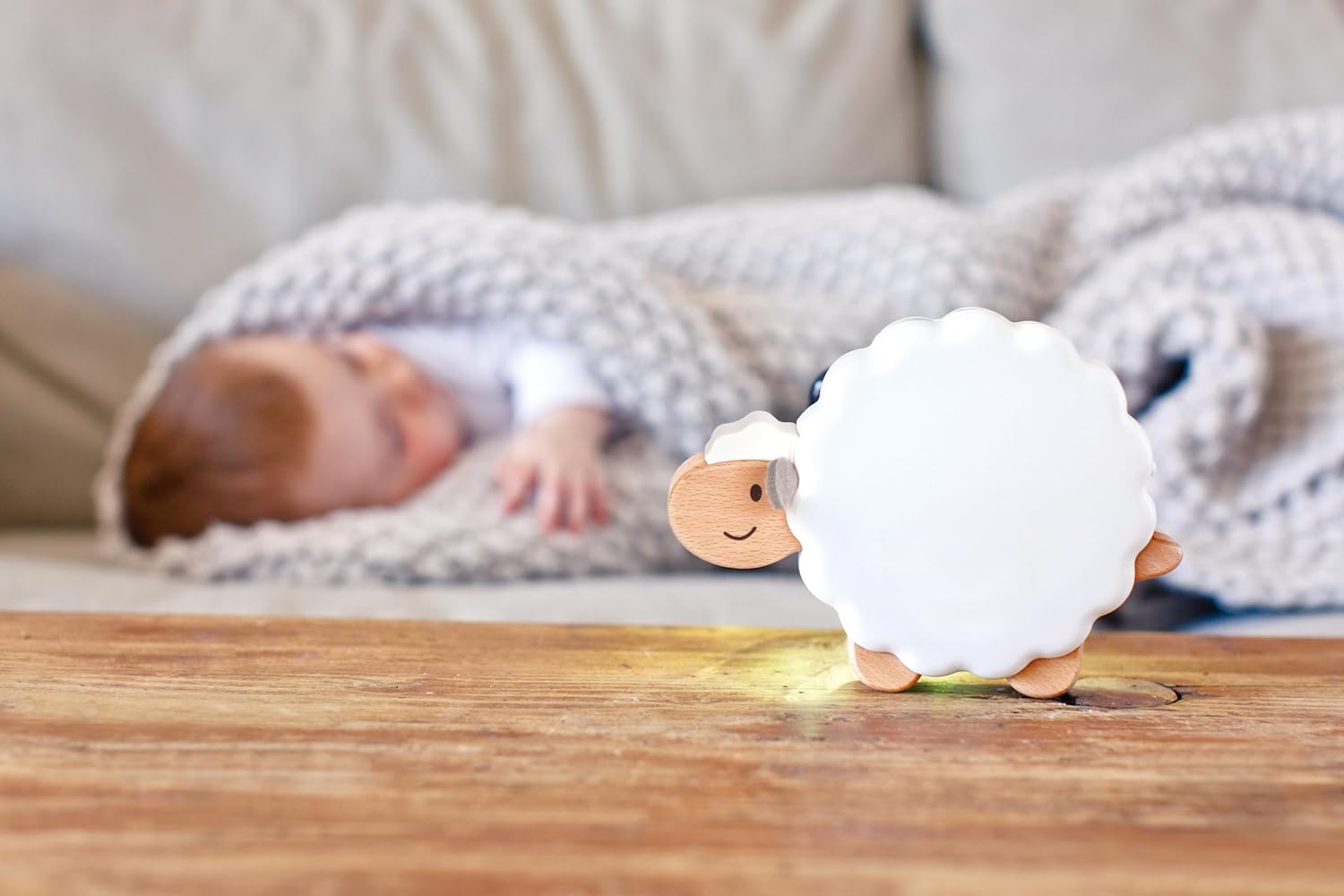 Thumbnail 2 de Hape Schlafschaf Suse – Nachtlicht und Spieluhr mit 5 Liedern, USB-Aufladung, sanftes Schlummerlicht