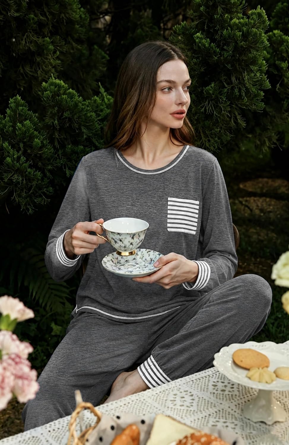 Detalle 1 de SWOMOG Women’s Modal Pajama Set with Long-Sleeve Top and Pants