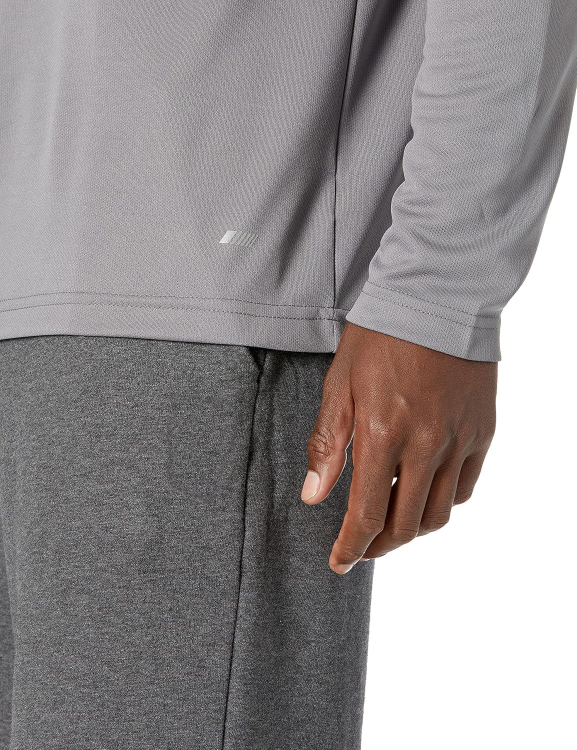 Thumbnail 2 de Amazon Essentials Men's Moisture Wicking Long Sleeve Performance Tech Crew Neck T-Shirt