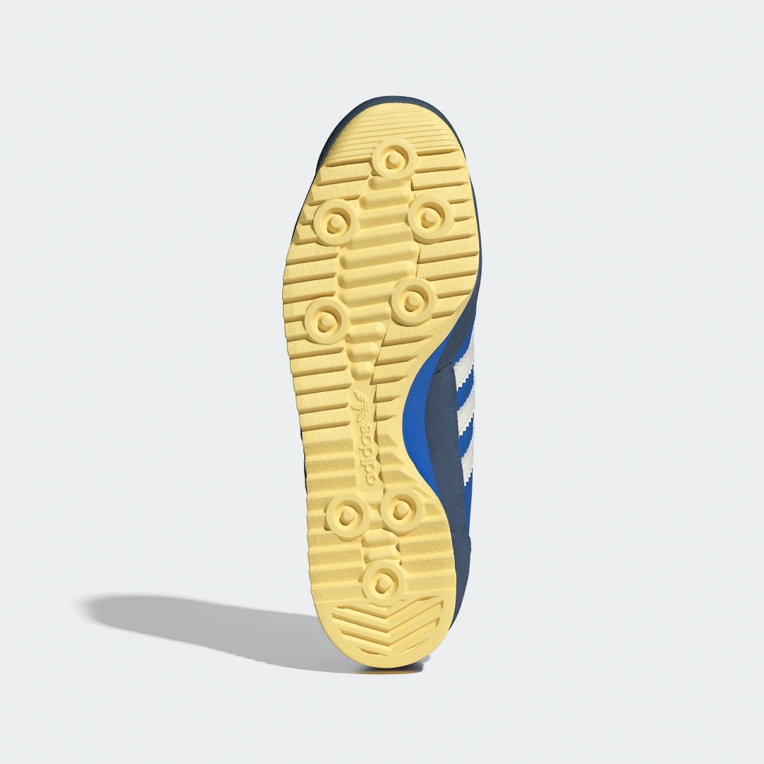 Detalle de Zapatilla SL 72 OG de Adidas: estilo clásico en azul para uso diario