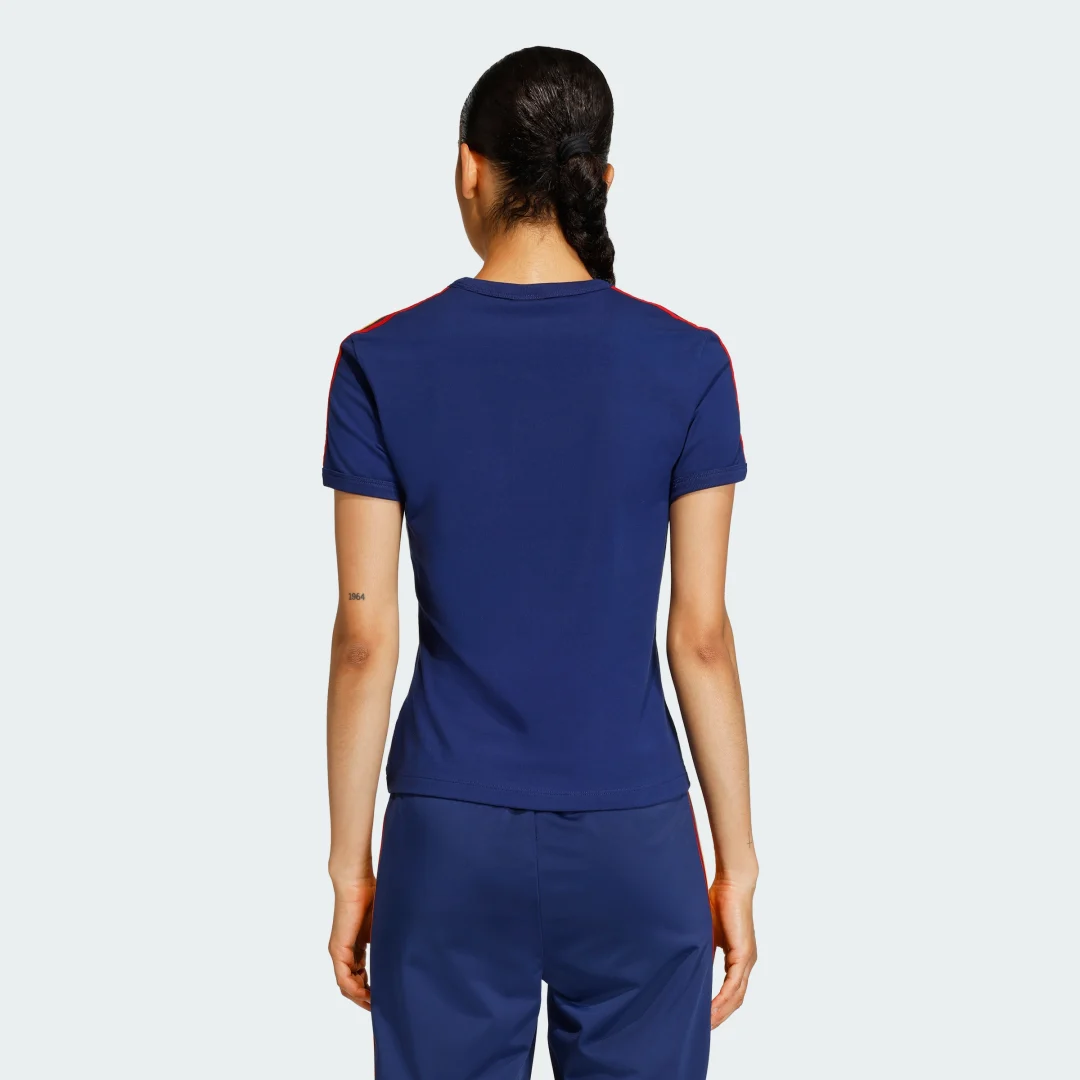 Detalle 2 de Camiseta entallada 3 Stripes de Adidas – azul