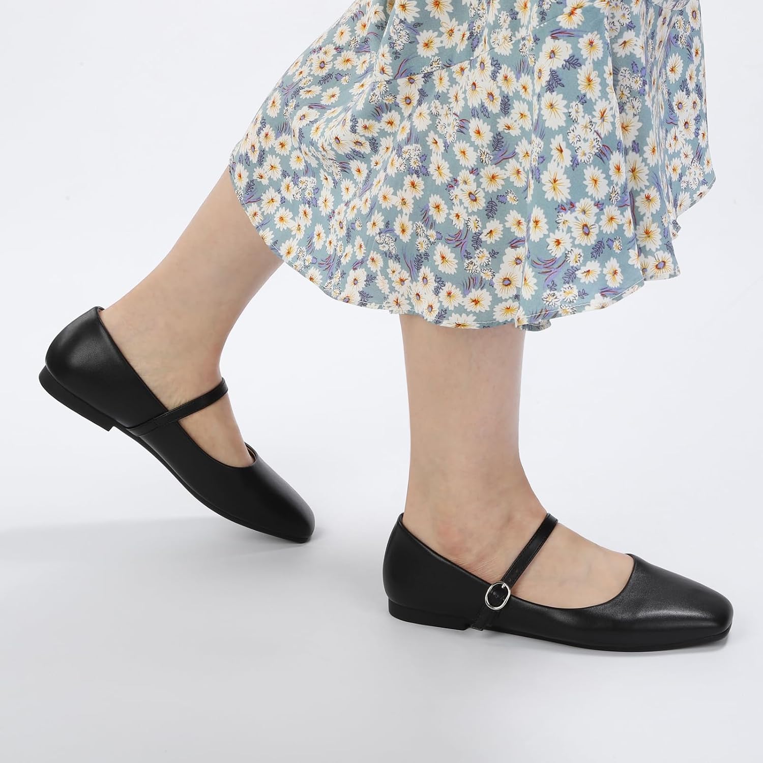 Detalle de Women's Mary Jane Flats with Adjustable Buckle and Memory Foam Insole