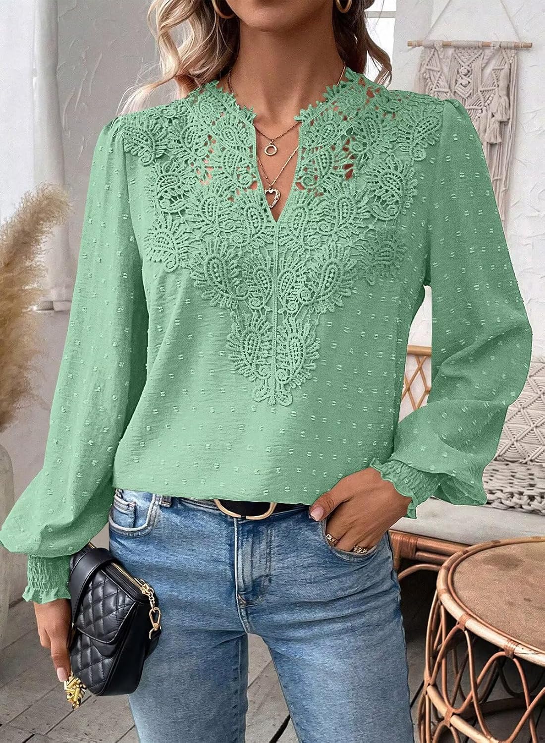 Detalle 2 de Falechay Boho Tops for Women Long-Sleeve V-Neck Blouse with Crochet Details