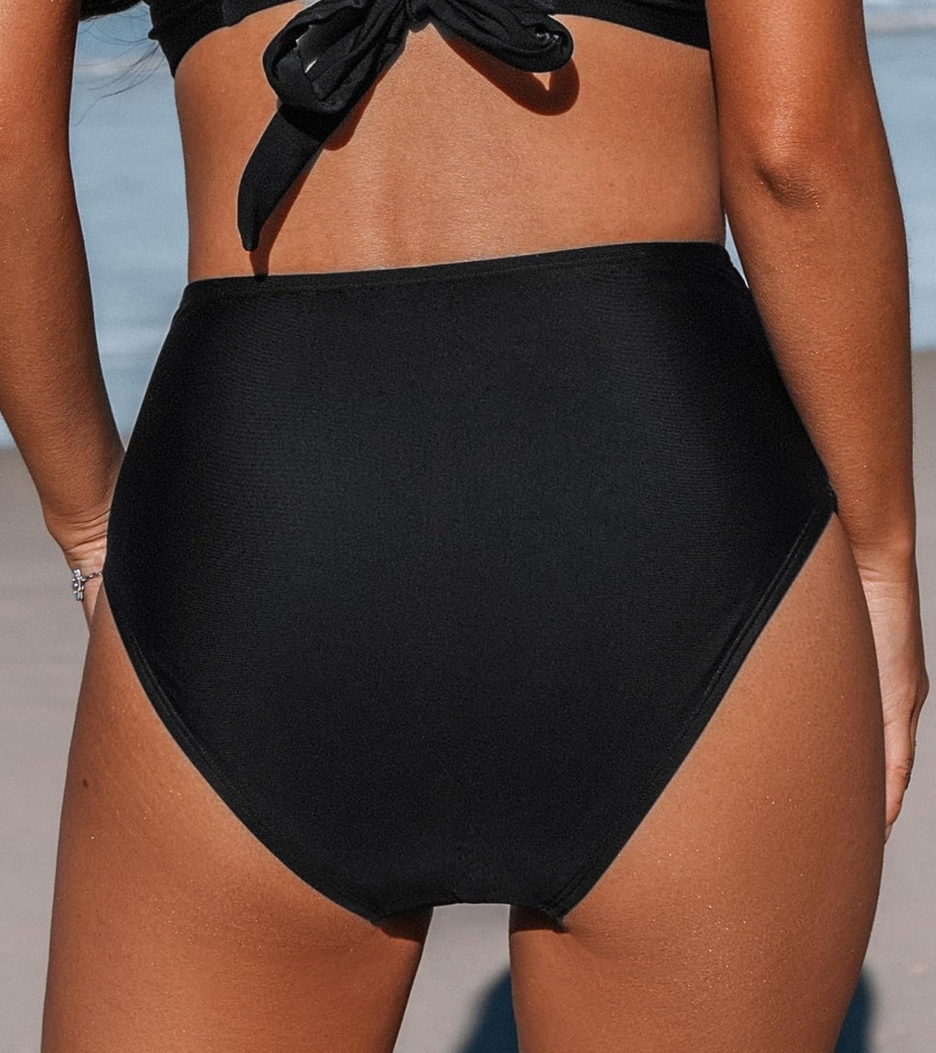Detalle 2 de CUPSHE Bas de bikini taille haute noir