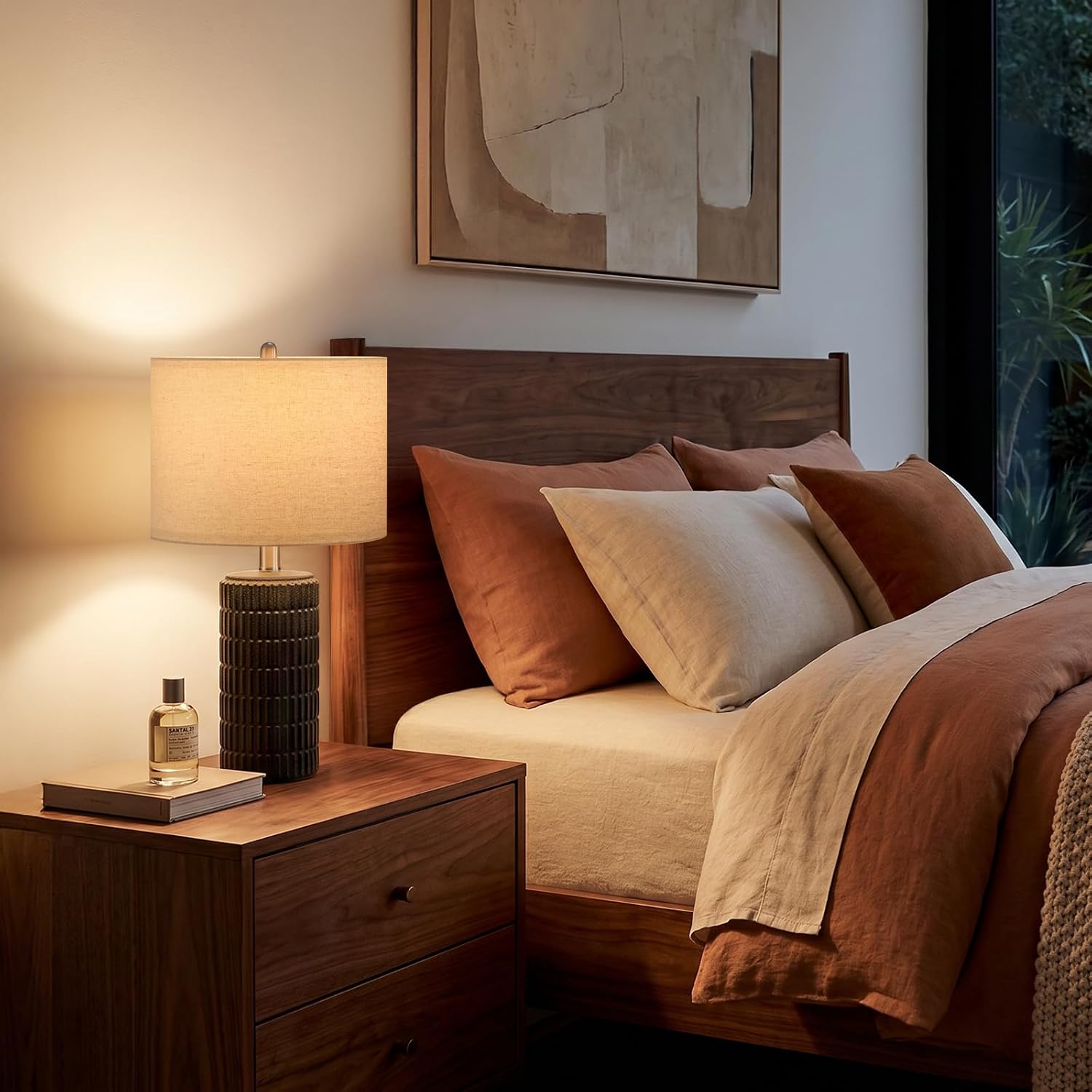 Detalle 1 de PoKat Table Lamp, 21-inch