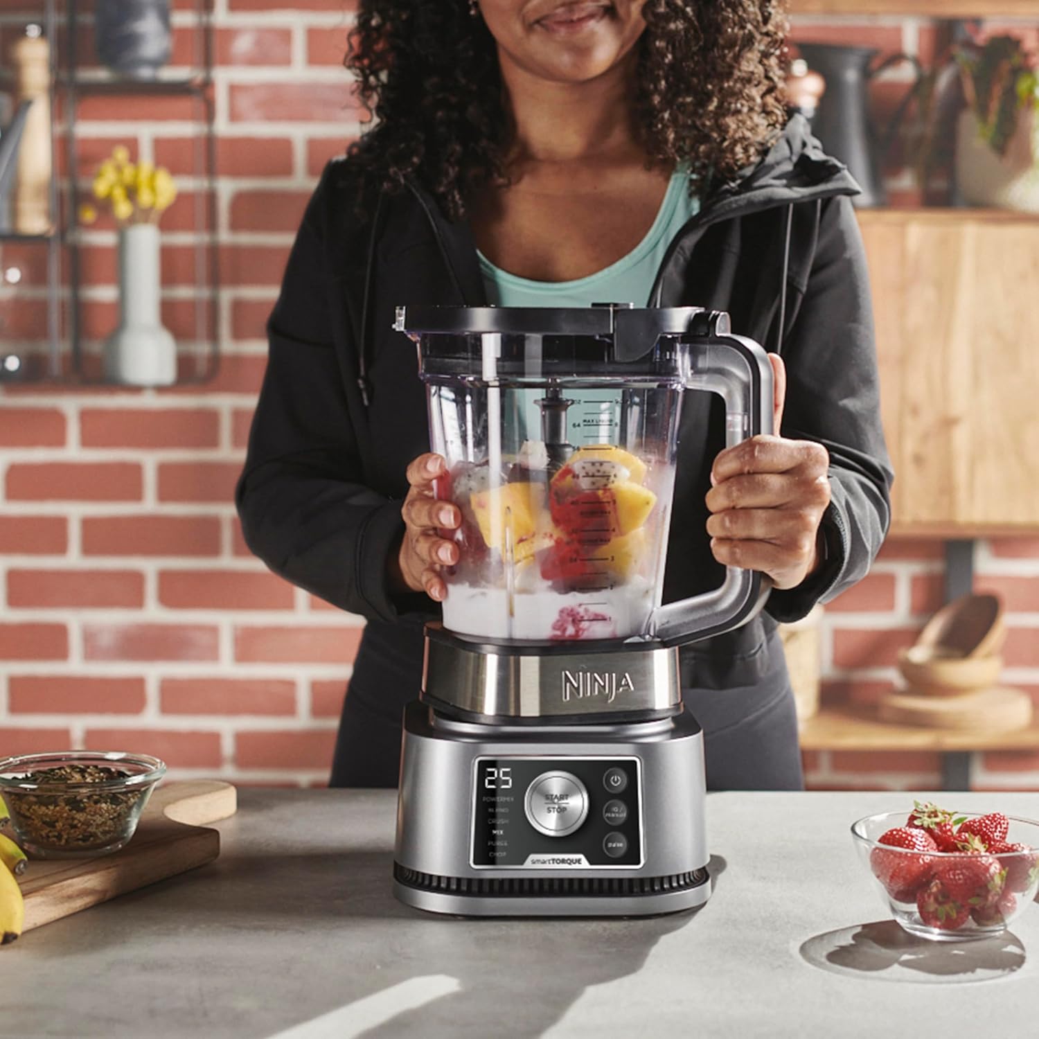 Detalle de Ninja Foodi Power Nutri Mixer Smoothie Maker 3-in-1 – 1200W, 2,1 L Krug, 700 ml Becher und 400 ml Schüssel