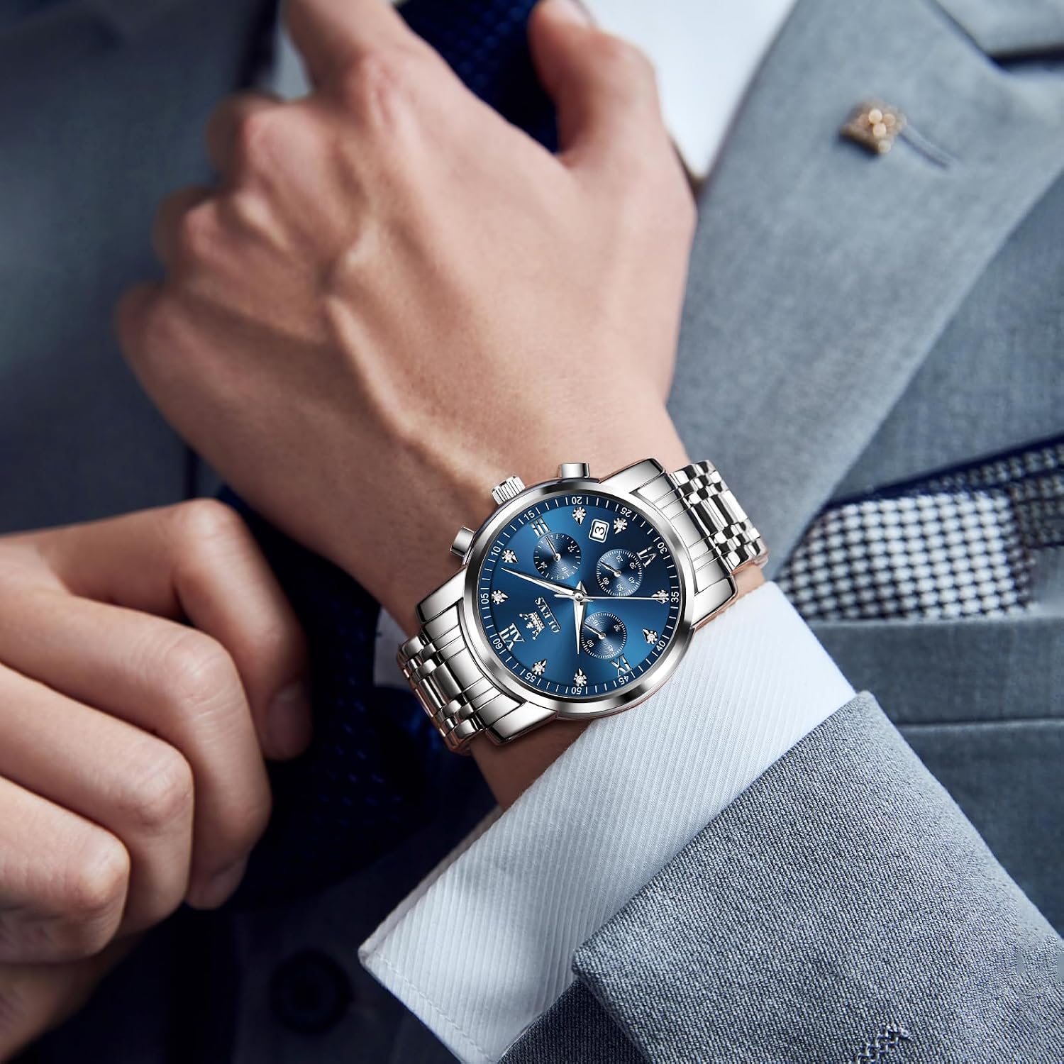 Detalle de OLEVS Men's Chronograph Watch: Gold & Silver Stainless Steel with Diamond Accents
