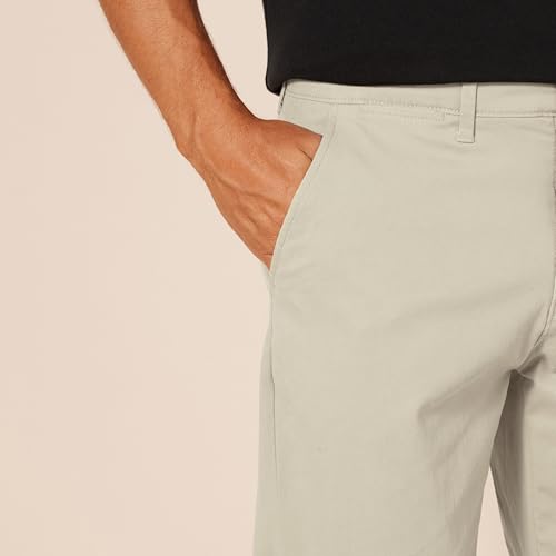Detalle de Amazon Essentials Pantalon chino extensible ⚖
