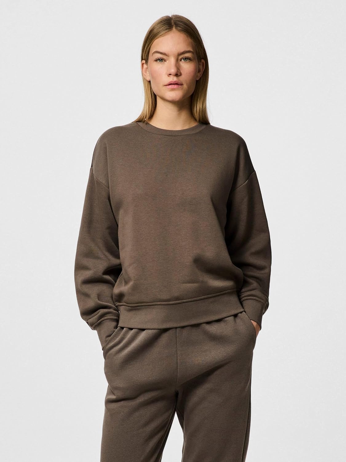 Detalle de PIECES Sweatshirt PCCHILLI: felpa oversize girocollo in cotone e poliestere riciclato