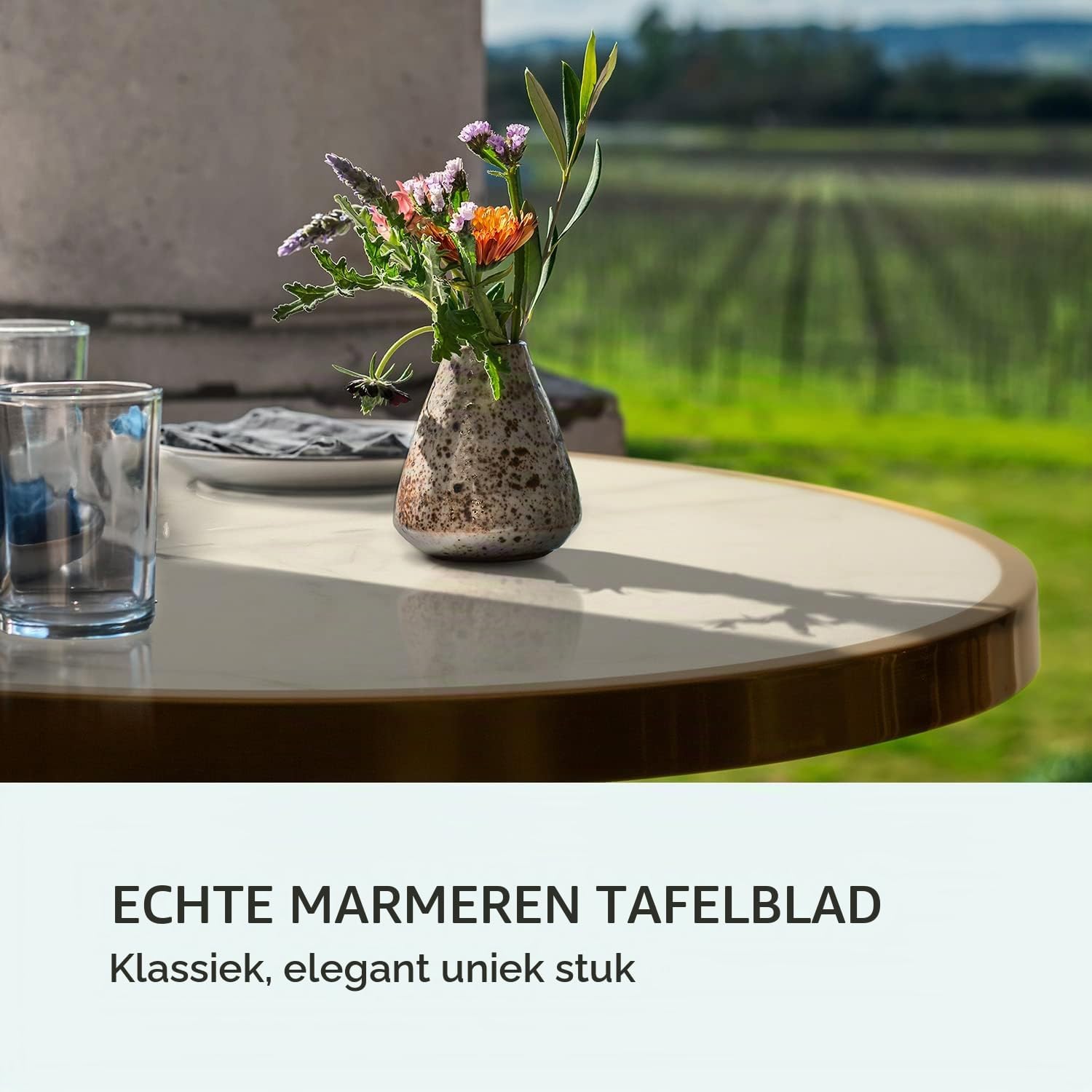 Detalle 2 de blumfeldt Patras Jewel bistrotafel met marmeren blad en gietijzeren voet