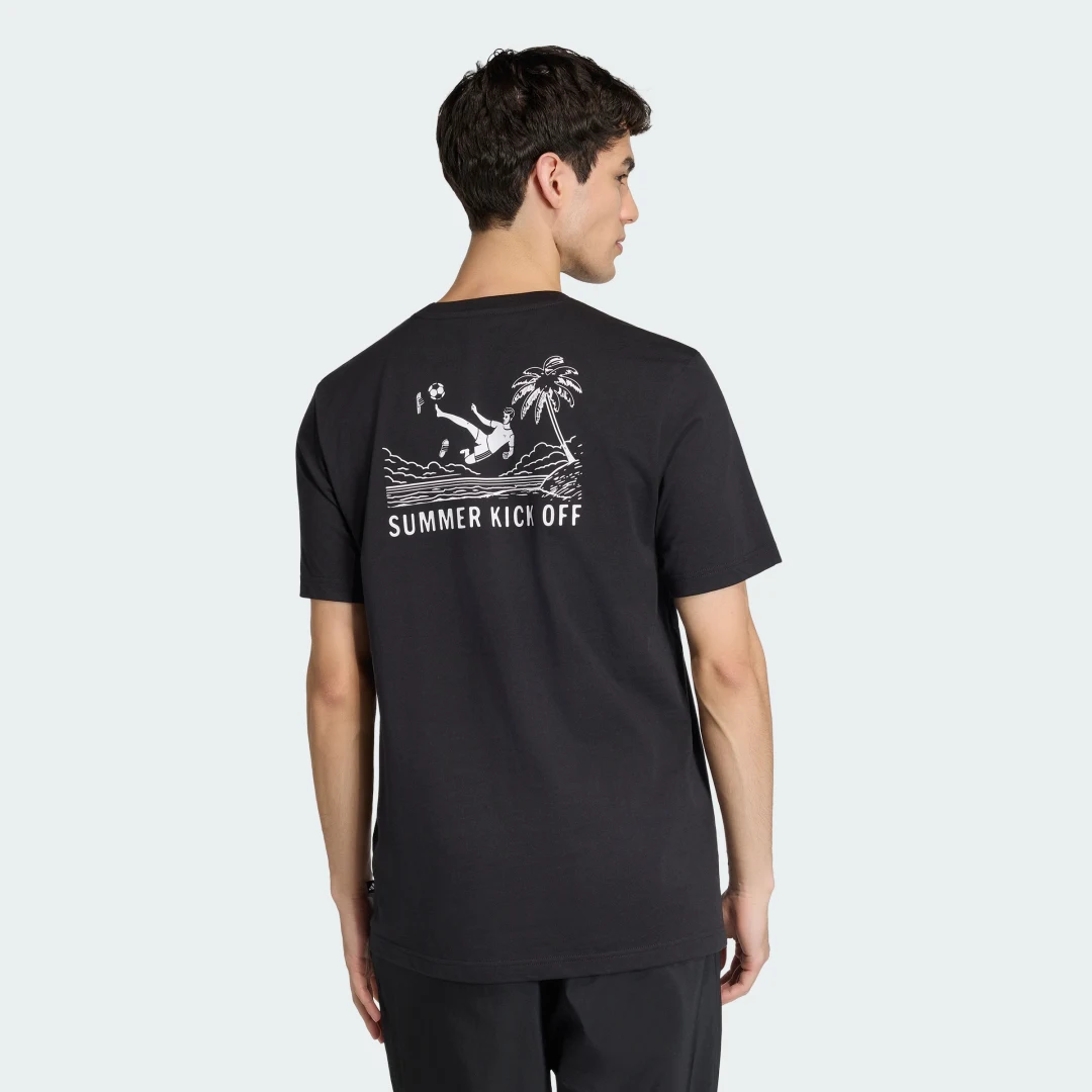 Detalle de Adidas CAMISETA ESTAMPADA SUMMER SLIDES SPORT – Negro