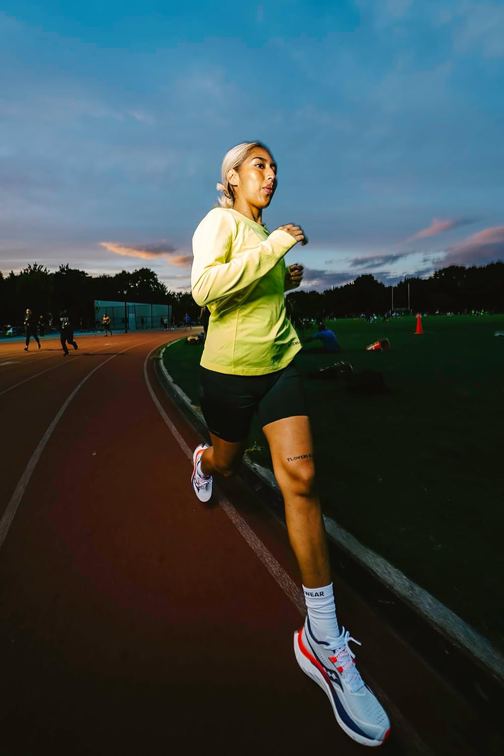 Detalle de GORE WEAR T-Shirt à Manches Longues Everyday Femme – Confort et performance pour le quotidien et le running