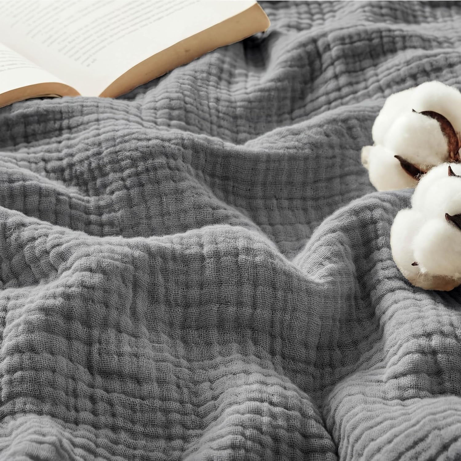 Detalle de BEDSURE Musselin-Decke 100% Baumwolle 150x200 cm – Weiche Gazedecke für Couch, Sommerdecke, Grau