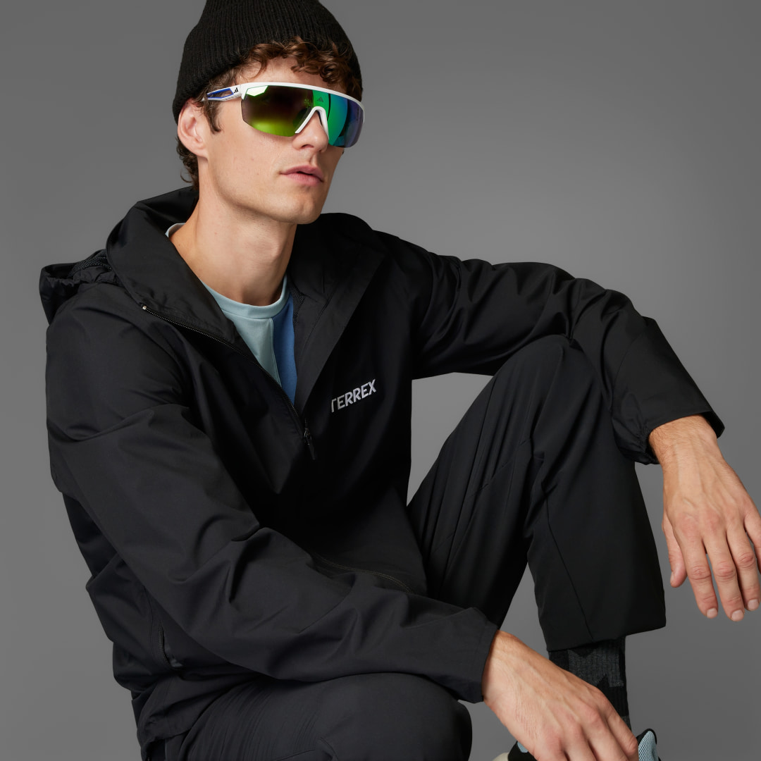 Detalle 2 de Multi Essentials 2L Chaqueta impermeable