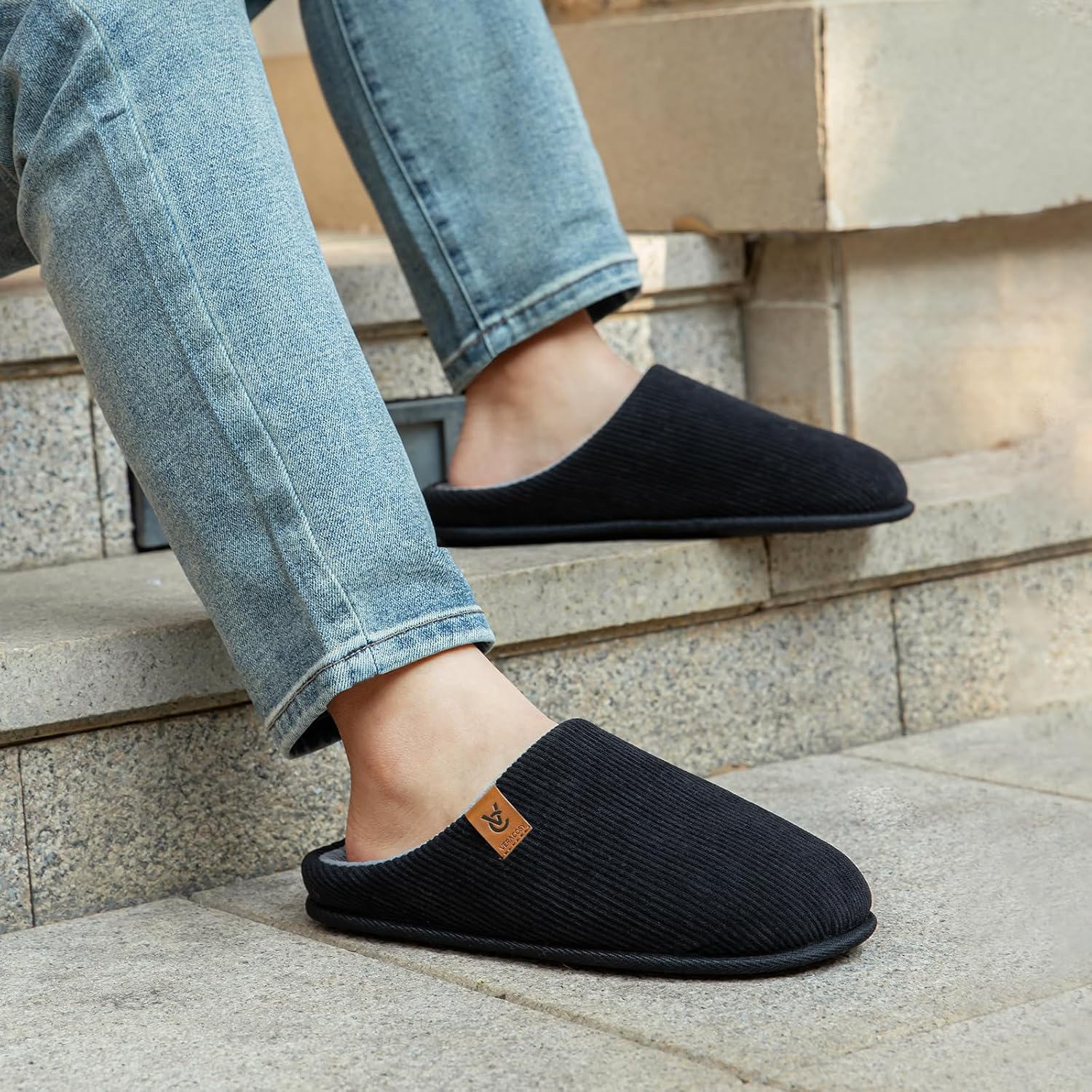 Detalle 2 de VeraCosy Cozy Slip-on Corduroy Slippers 80D Memory Foam