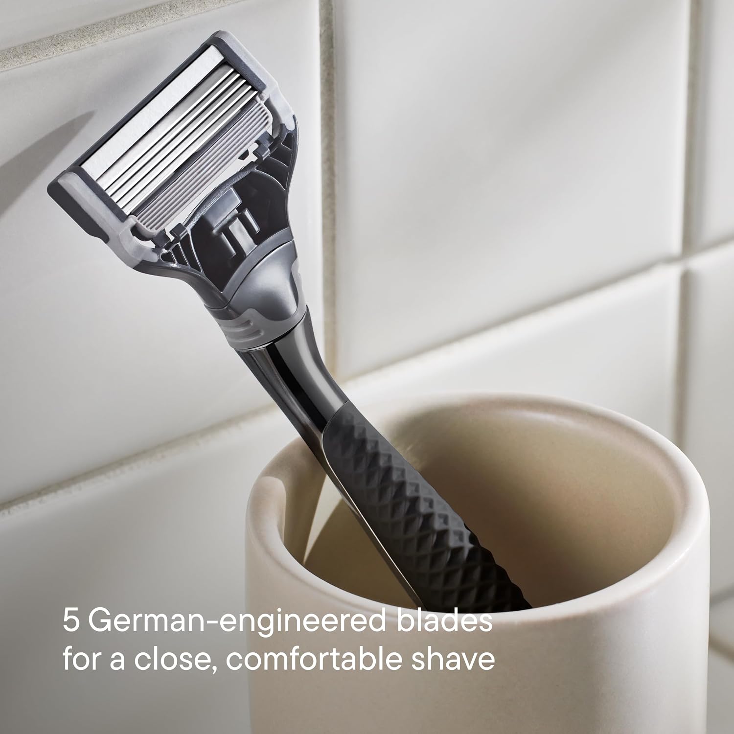Detalle 2 de Harry's Original 5‑blade refill pack with 60ml gel 🪒