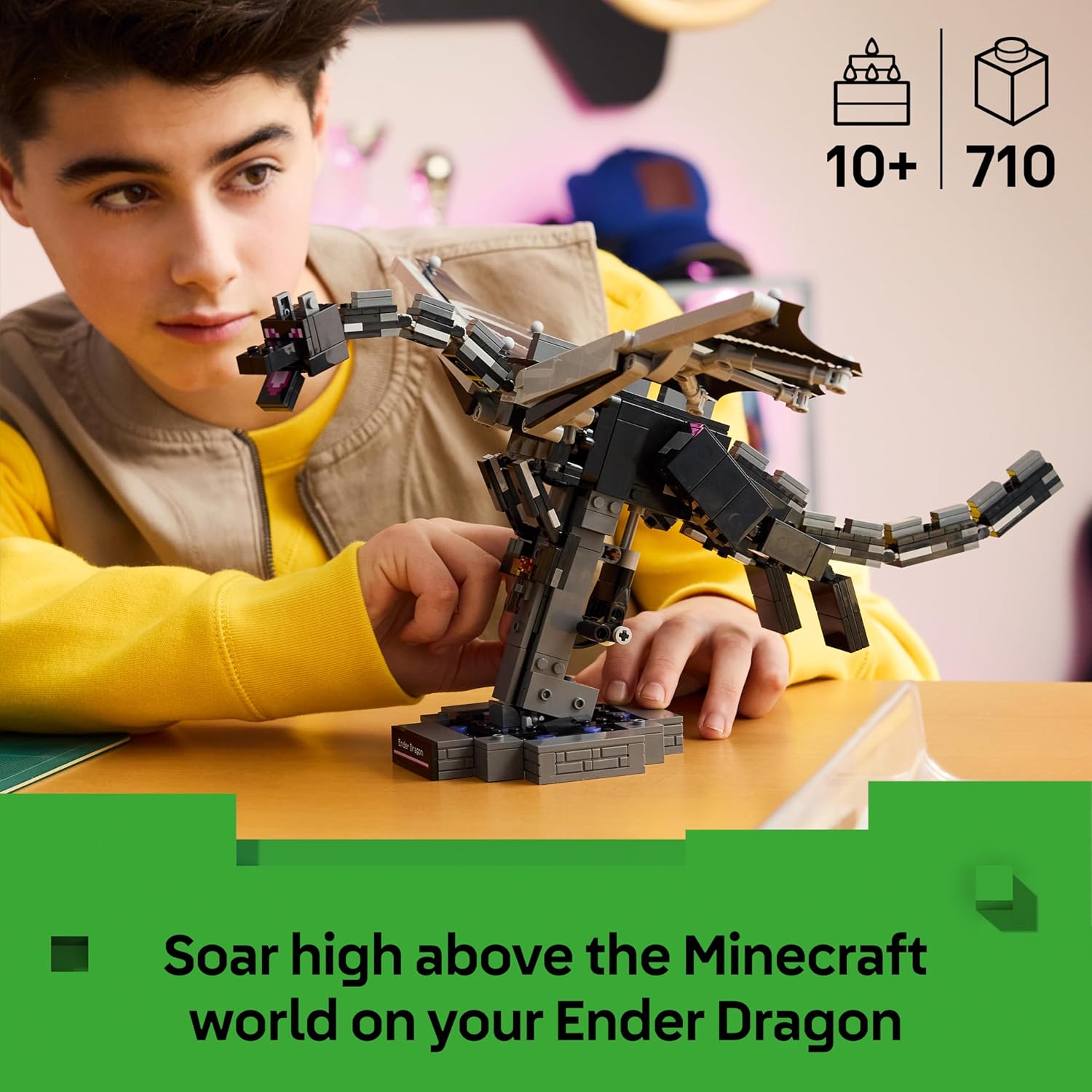 Detalle 2 de LEGO Minecraft The Ender Dragon Figure 21595 – Interactive Display Kit for Kids’ Bedrooms