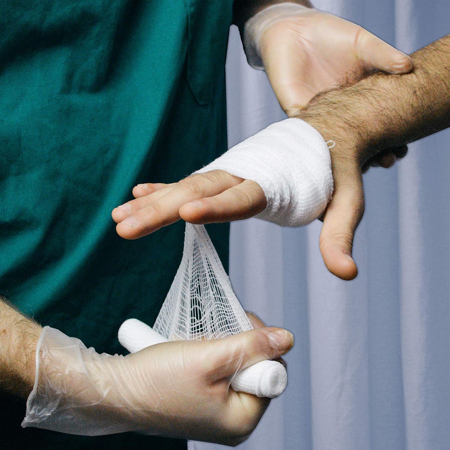 Thumbnail 5 de AMMEX Clear Vinyl Exam Gloves 3 Mil