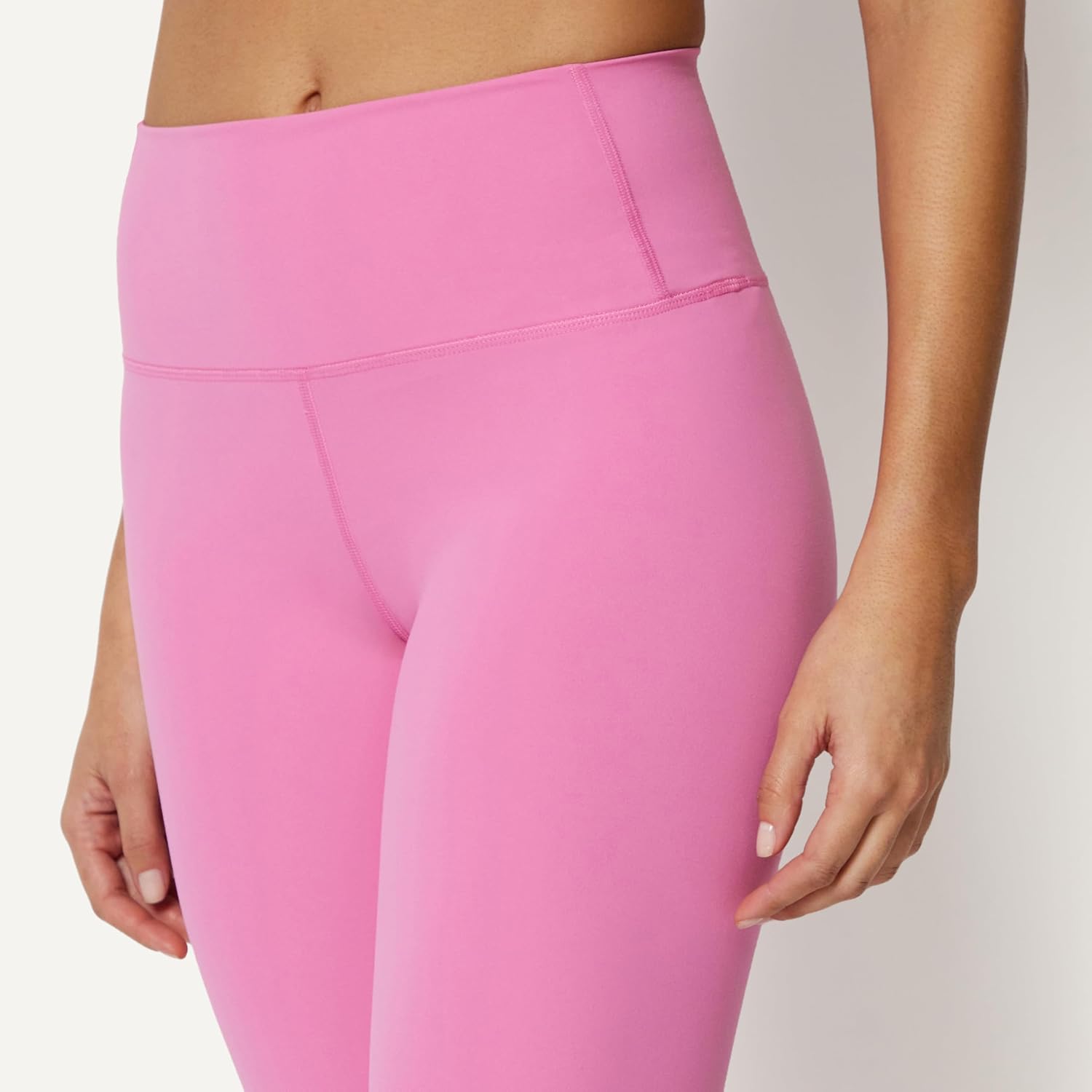 Detalle de Amazon Essentials FormFlex High-Rise 7/8 Yoga Legging - Buttery Soft, UK 25” Inseam