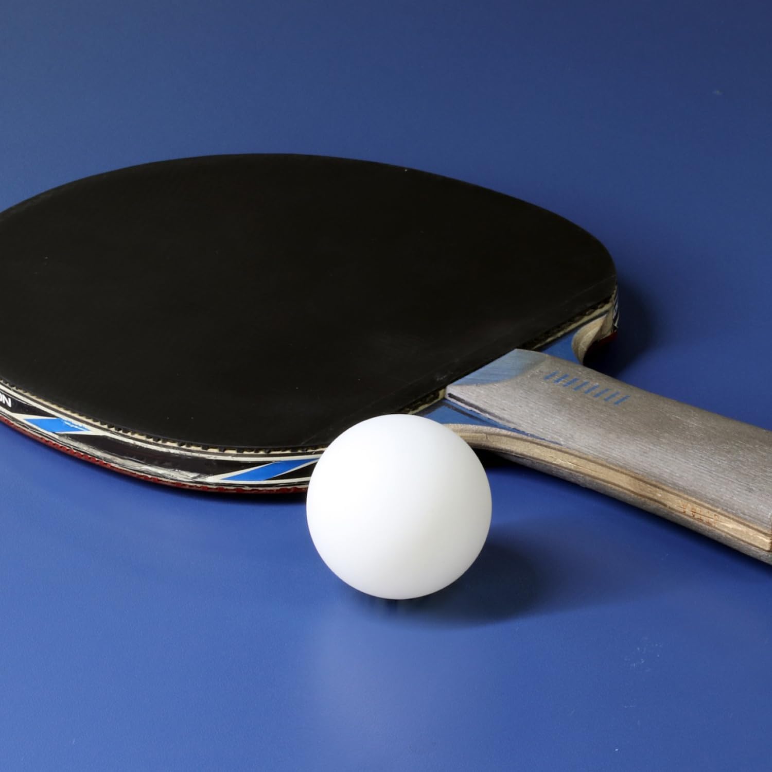 Thumbnail 3 de com-four® Palline da ping pong da 40 mm (ABS) in bianco opaco, confezioni da 48/72/144 pz