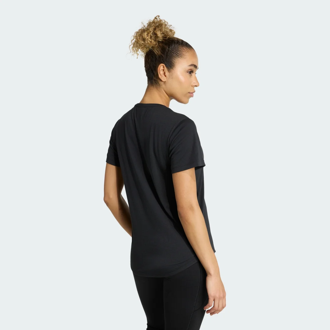 Detalle 2 de Camiseta Yoga Essentials de Adidas (Negro) – guía de compra y uso