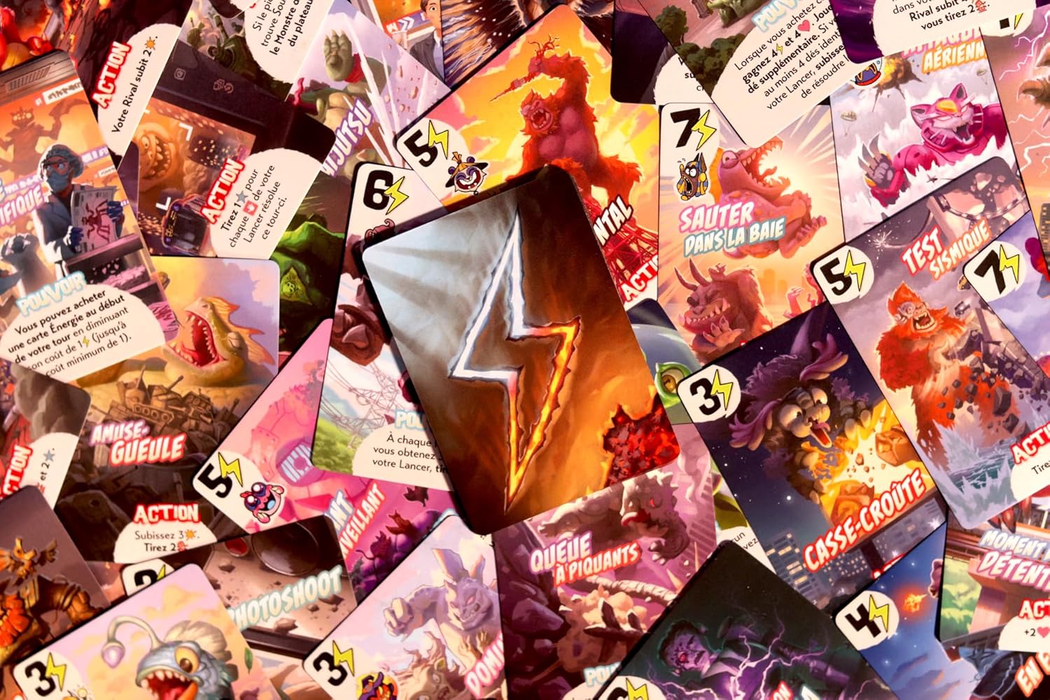 Thumbnail 2 de IELLO King of Tokyo : Duel (Version Française) — Jeu de société à 2 joueurs, tactique aux dés