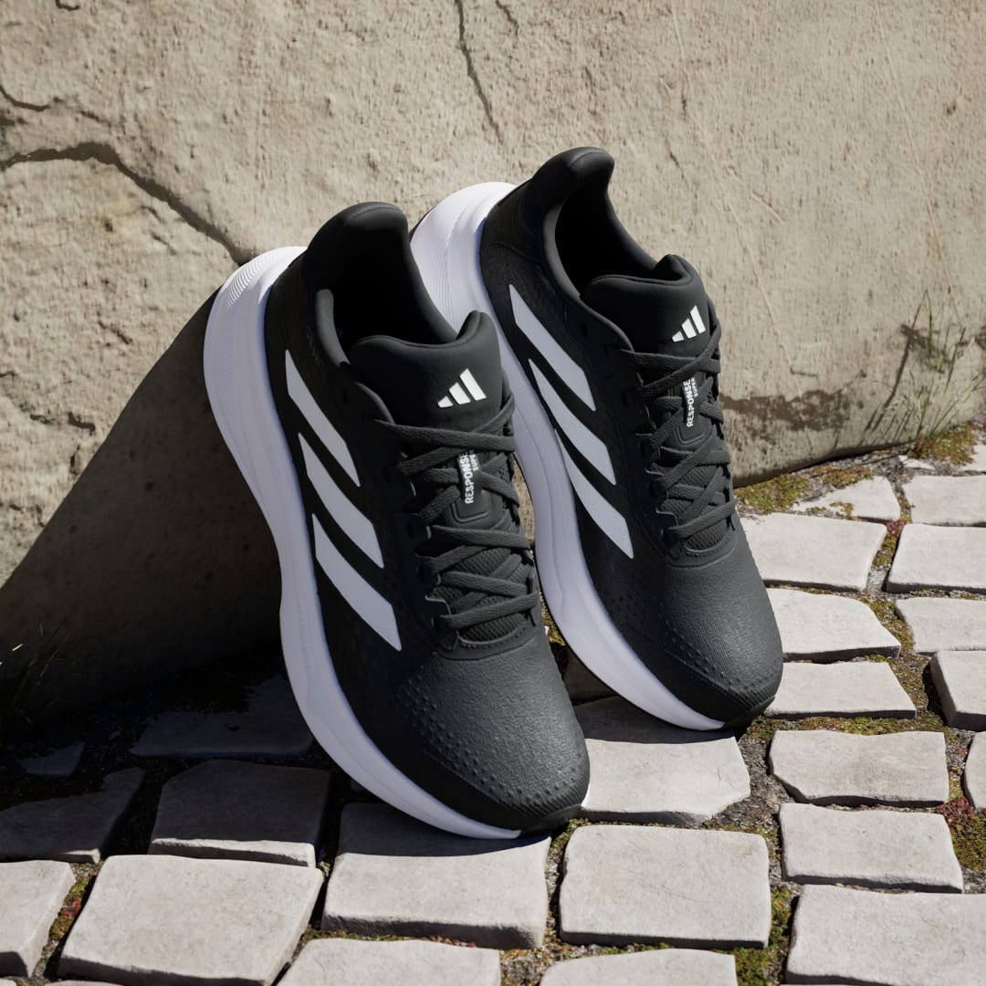 Detalle 2 de Zapatilla Response Super de Adidas: negro sobrio para entrenar con comodidad
