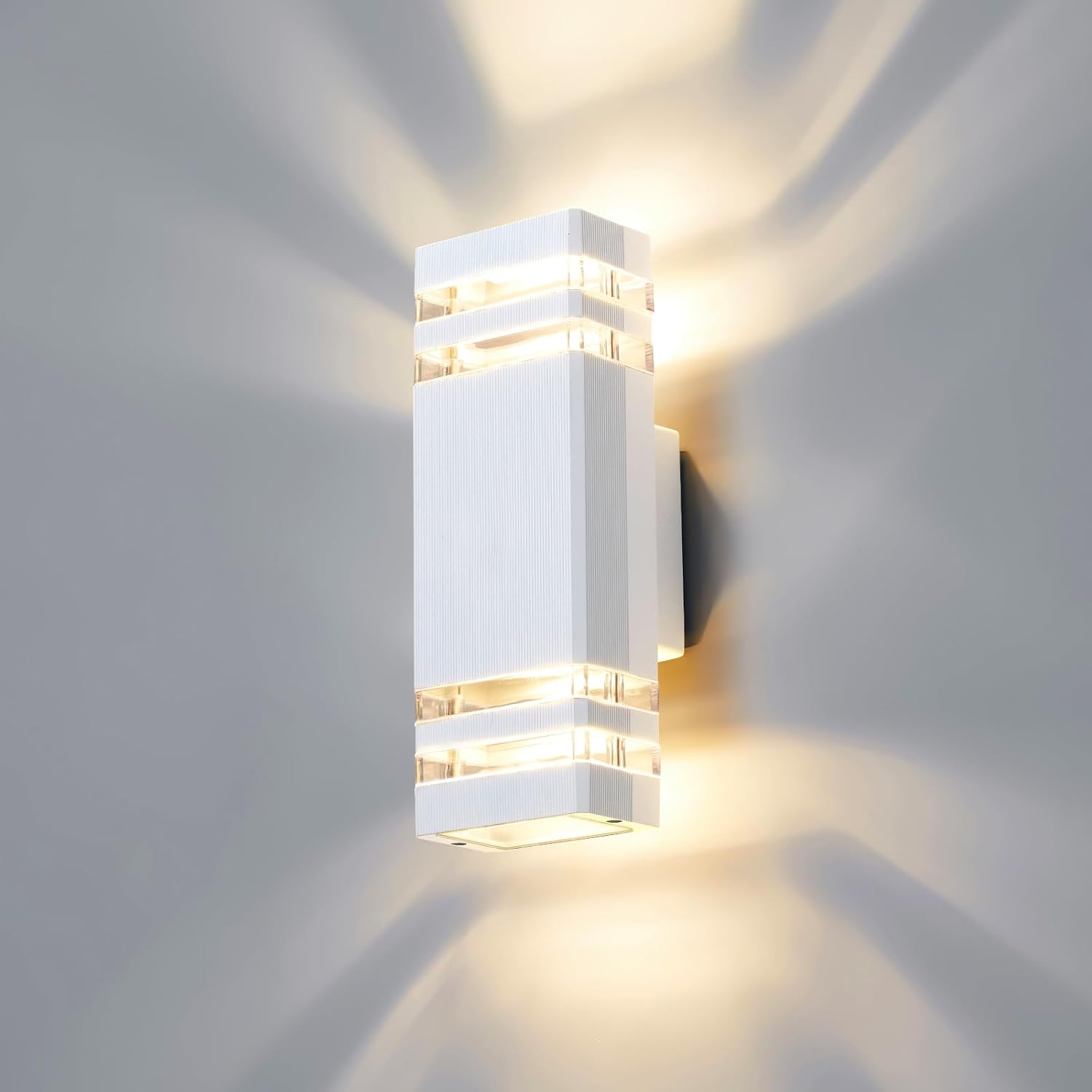 Detalle de CELAVY Outdoor Wall Lights: Mains-Powered Up/Down GU10 Exterior Sconce (IP65) in White