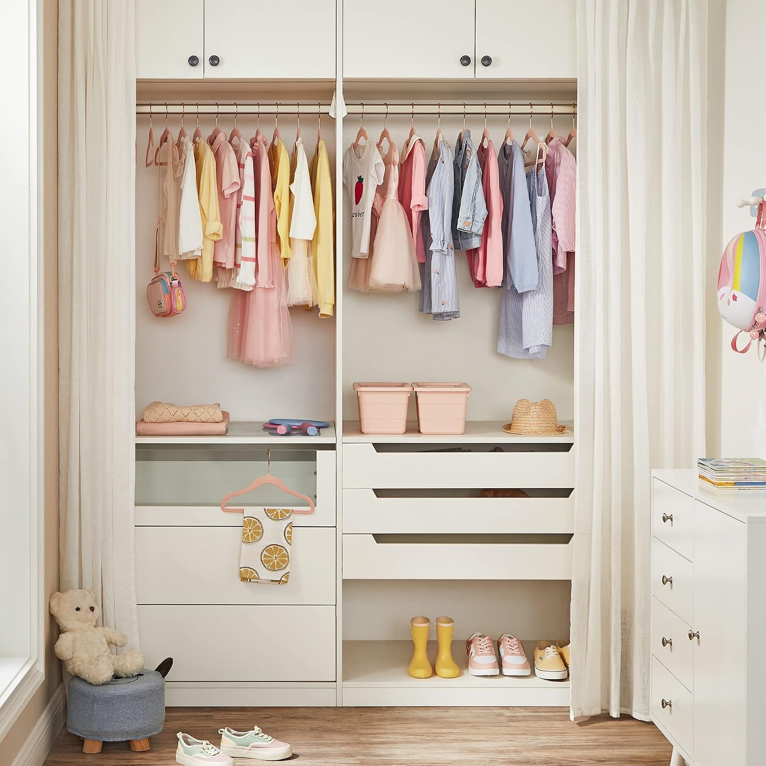 Detalle 1 de SONGMICS kids' velvet hangers, 50-pack
