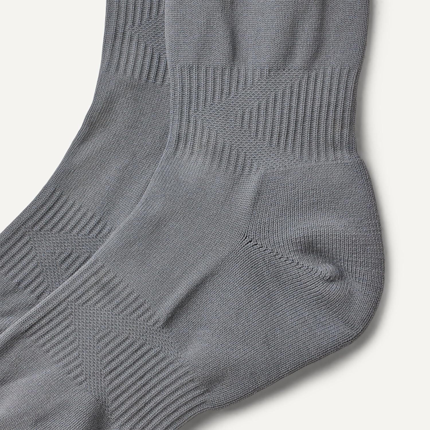Detalle 2 de Amazon Essentials Women's Soccer Socks 3 Pairs