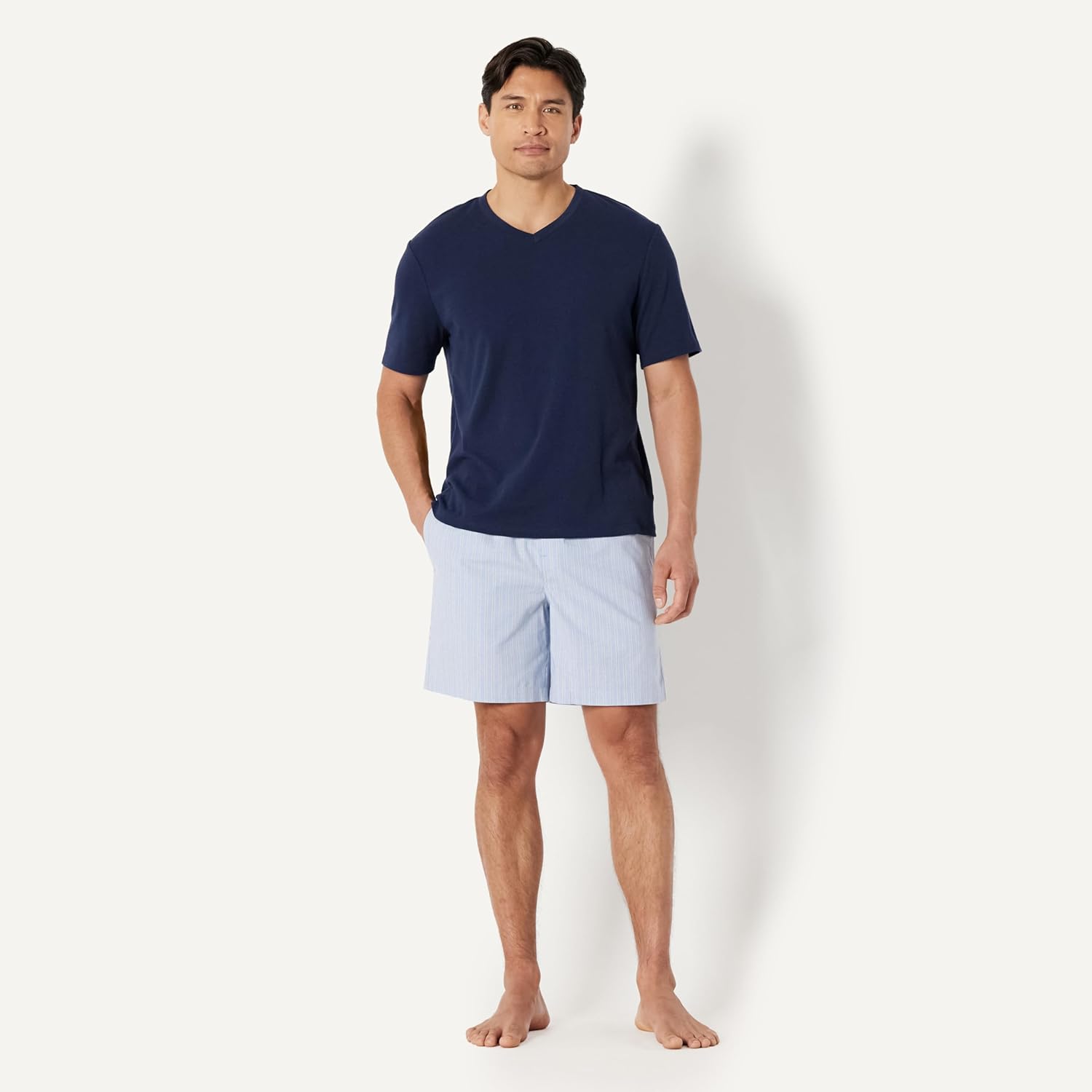 Thumbnail 4 de Amazon Essentials Herren Pyjama-Set aus T-Shirt und Relaxed-Fit-Shorts aus Baumwoll-Stretch-Popeline