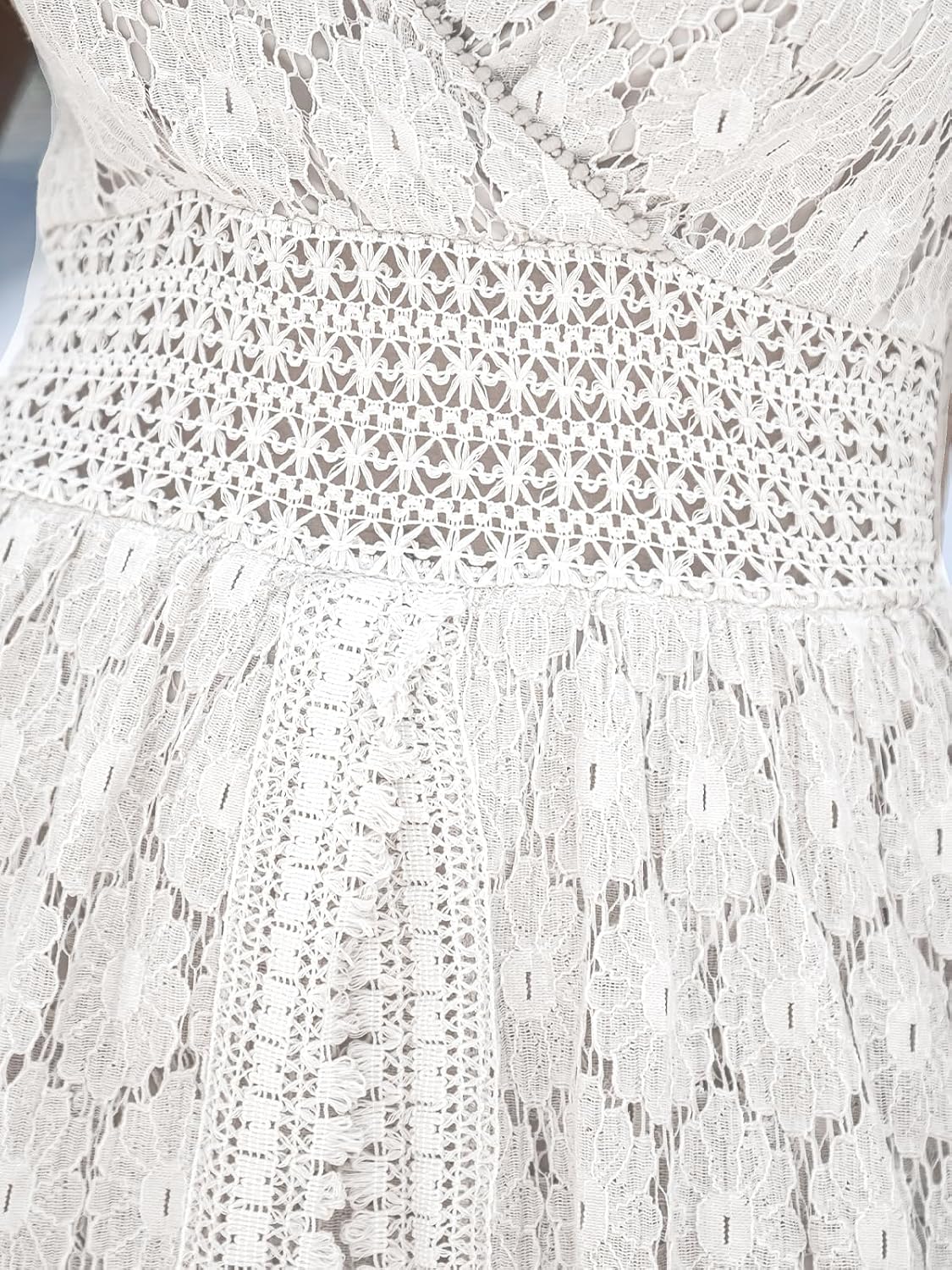 Detalle de CUPSHE été Femmes Slip froncé Smocks Combinaison à col en V et bretelles spaghetti