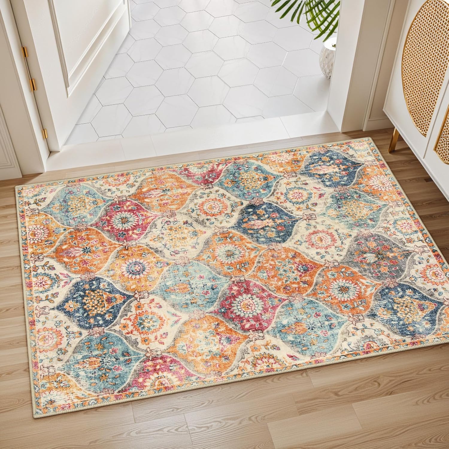 Detalle de Lahome Moroccan Trellis Washable Rug (Cream/Multi), 2x3