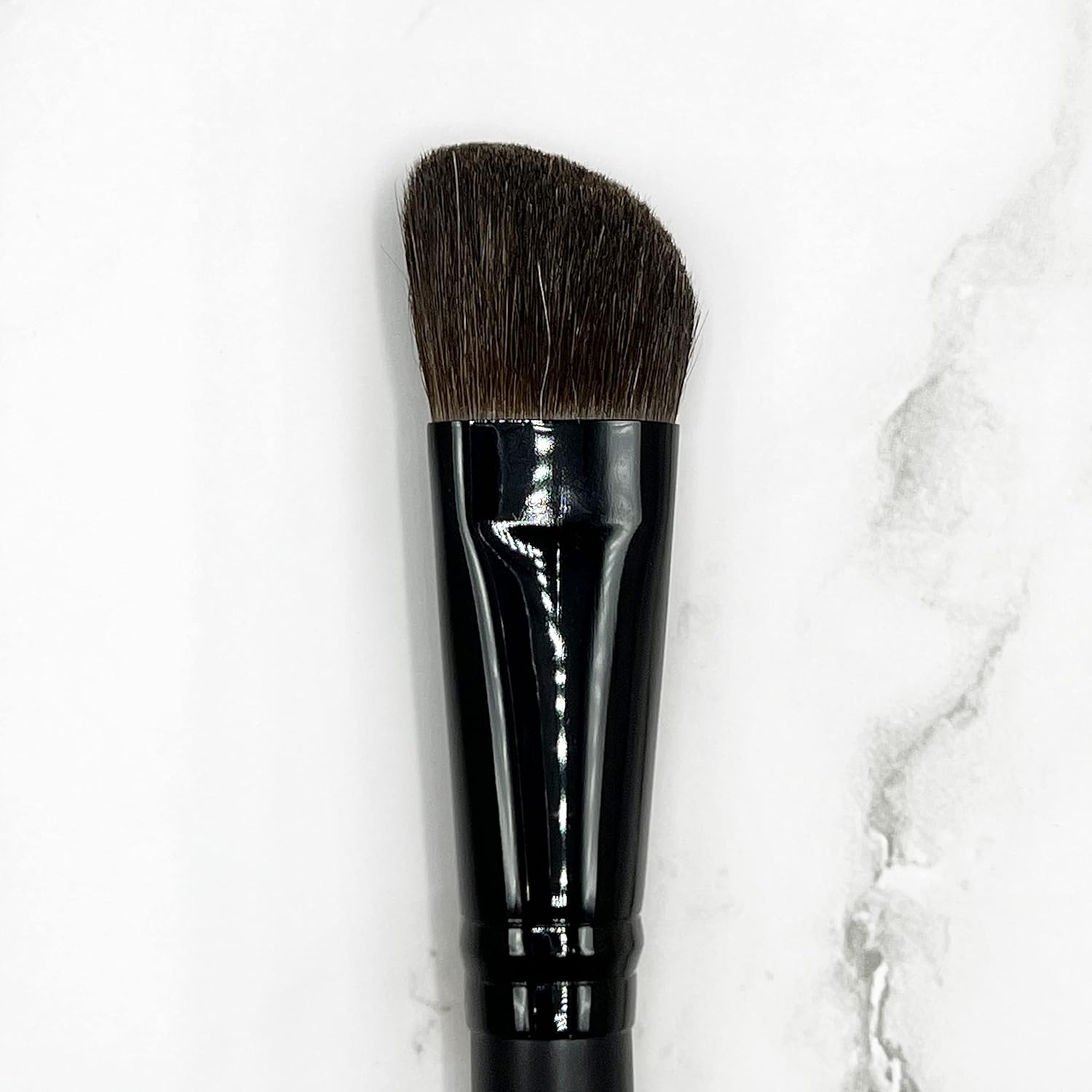Detalle 2 de Impala naso Contour Brush N24 – Precision Pennello Viso: definizione mirata e finish rifinito